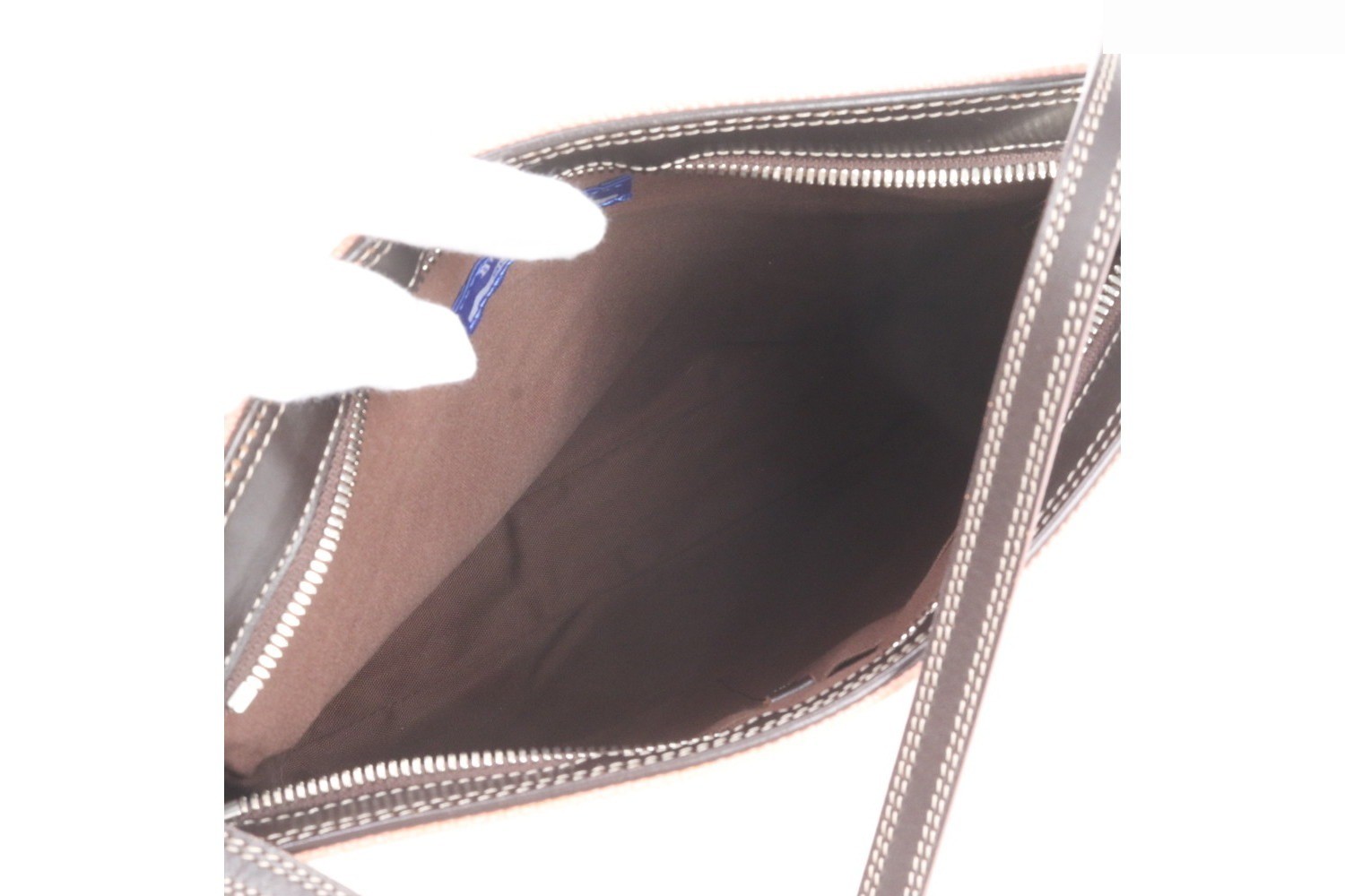 Checkered heart charm leather shoulder bag — view 7