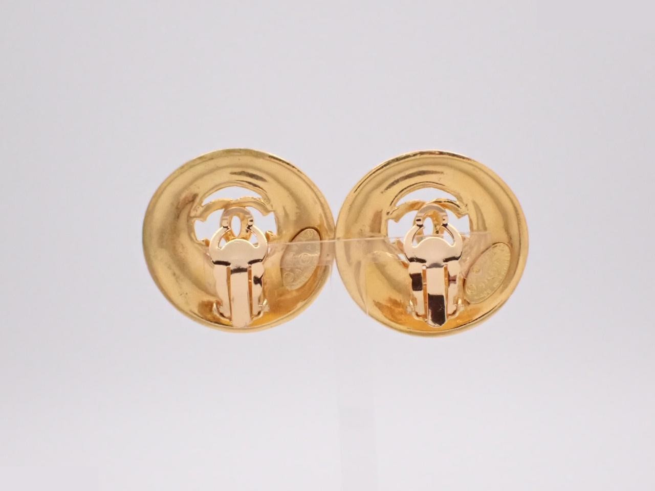 Earrings with Coco Mark design, gold. — view 2
