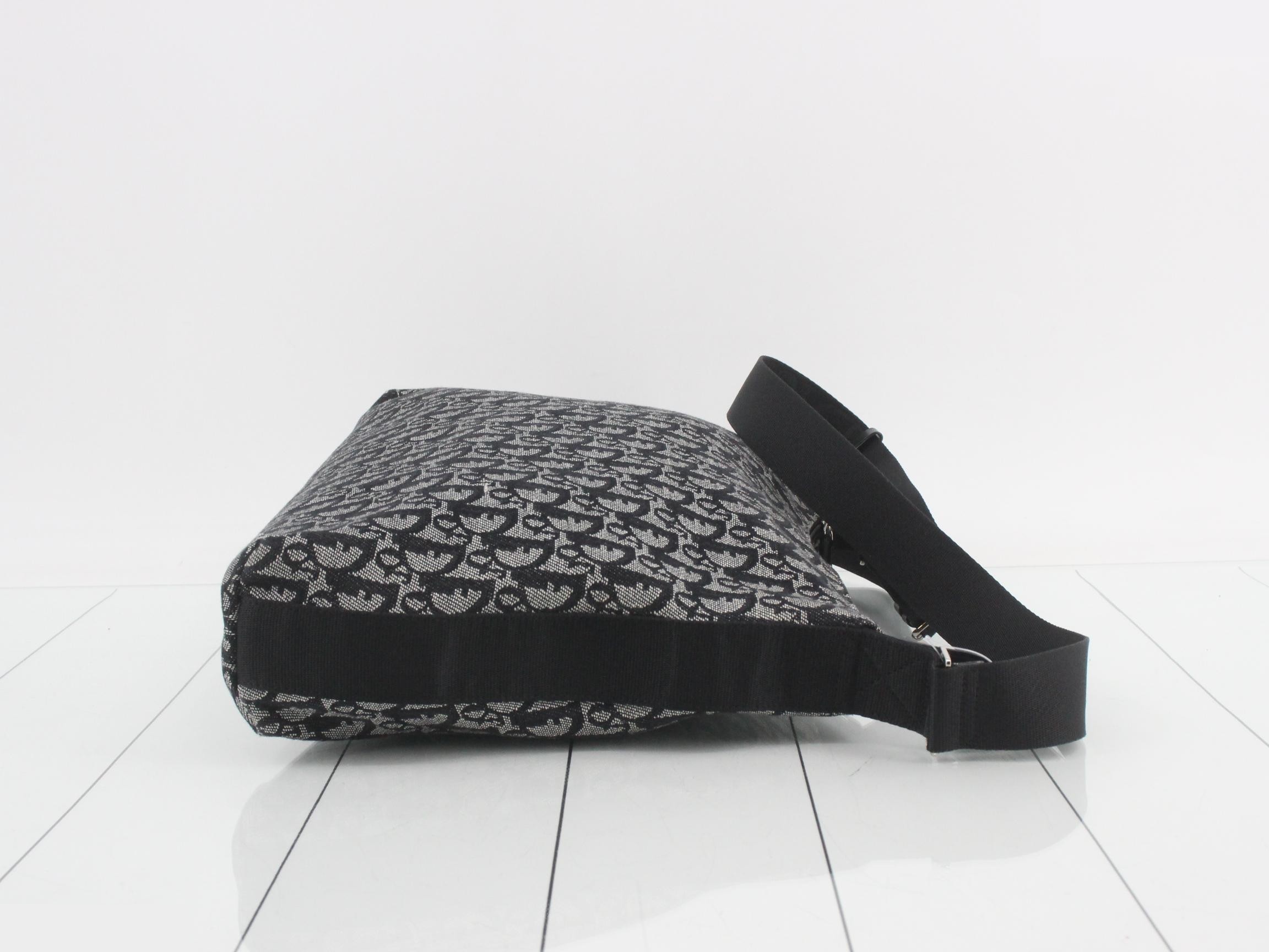 Trotter (bag) - Shoulder bag — view 3