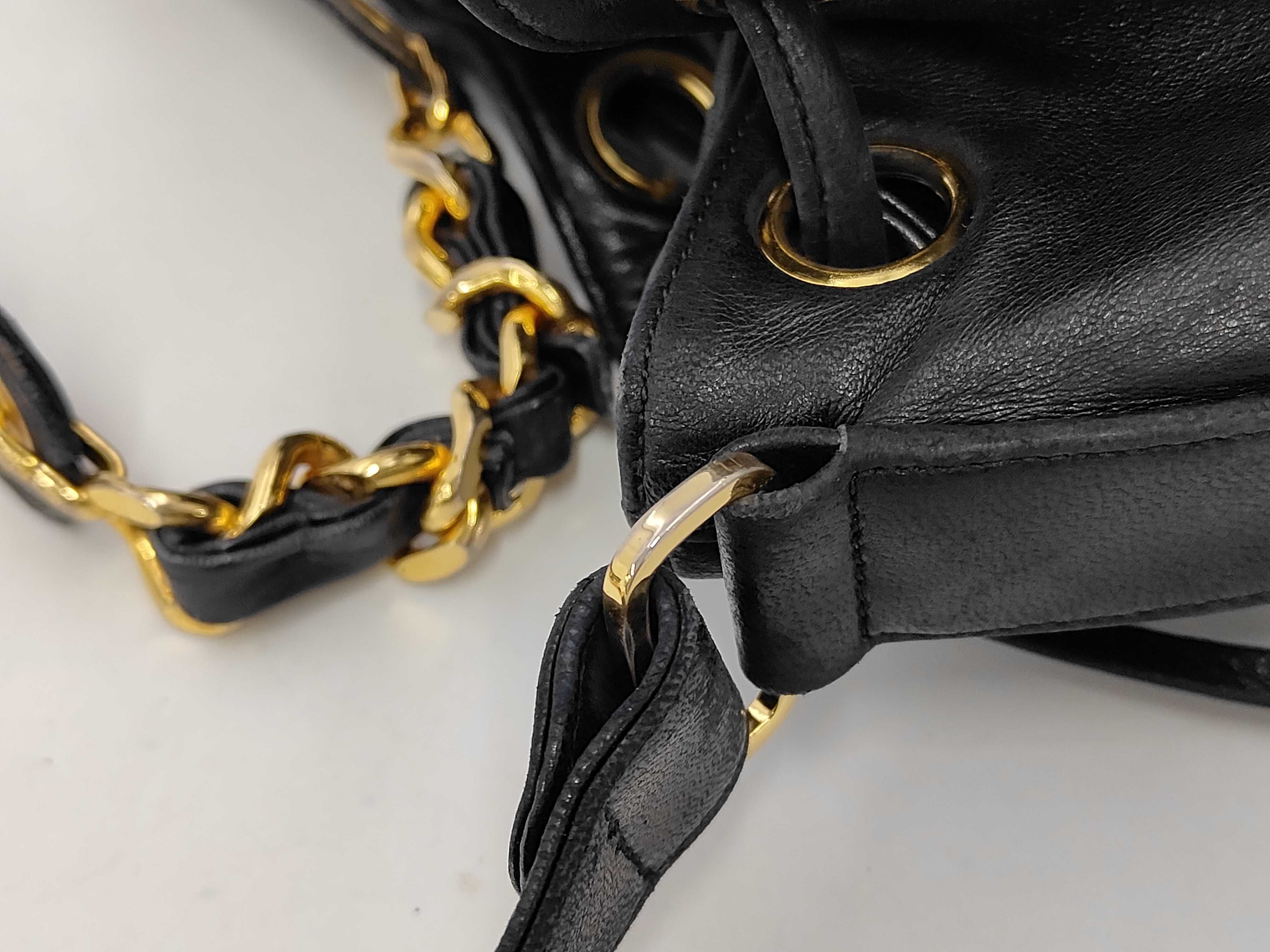 drawstring shoulder bag, black. — view 5
