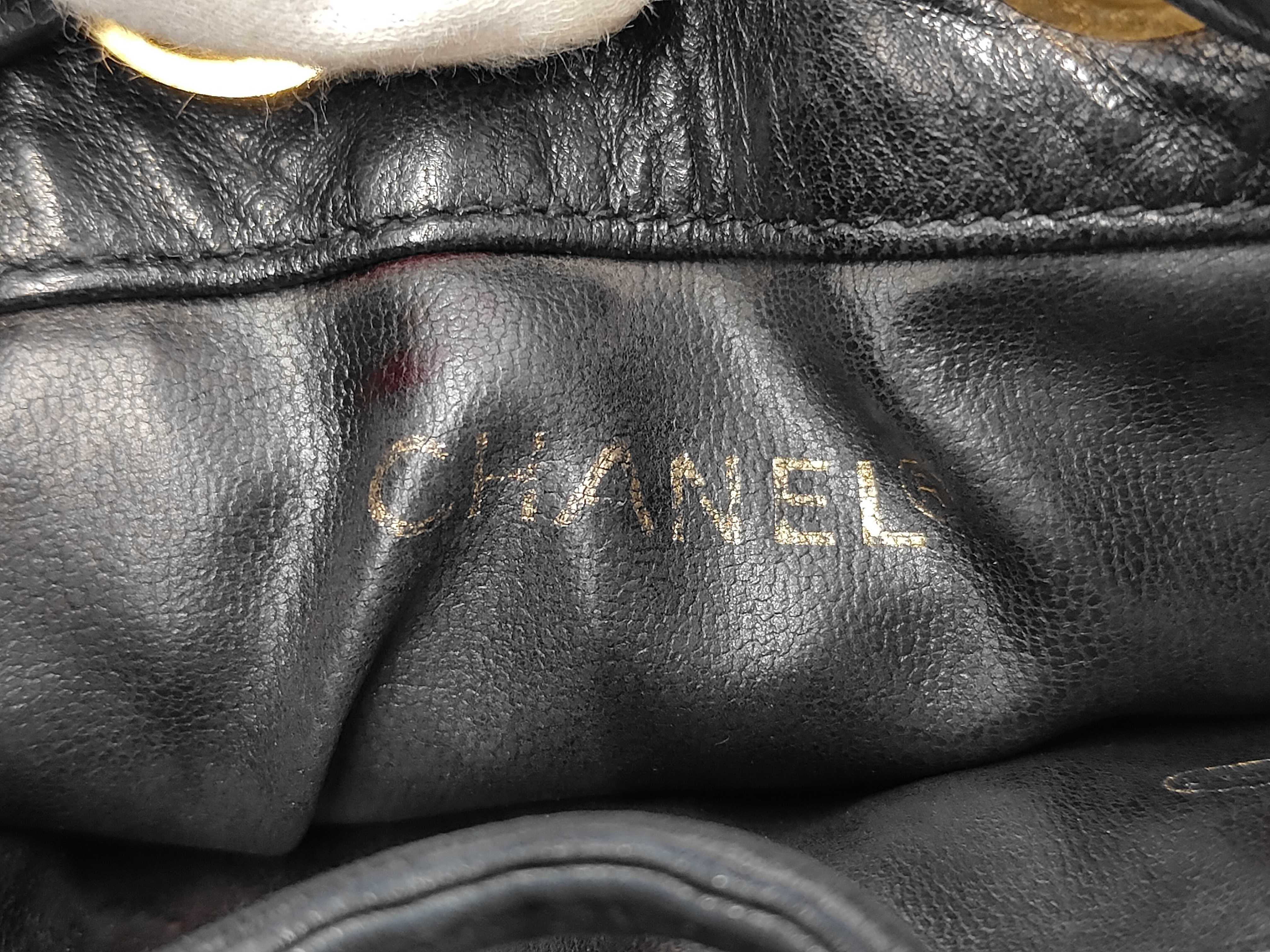 drawstring shoulder bag, black. — view 10