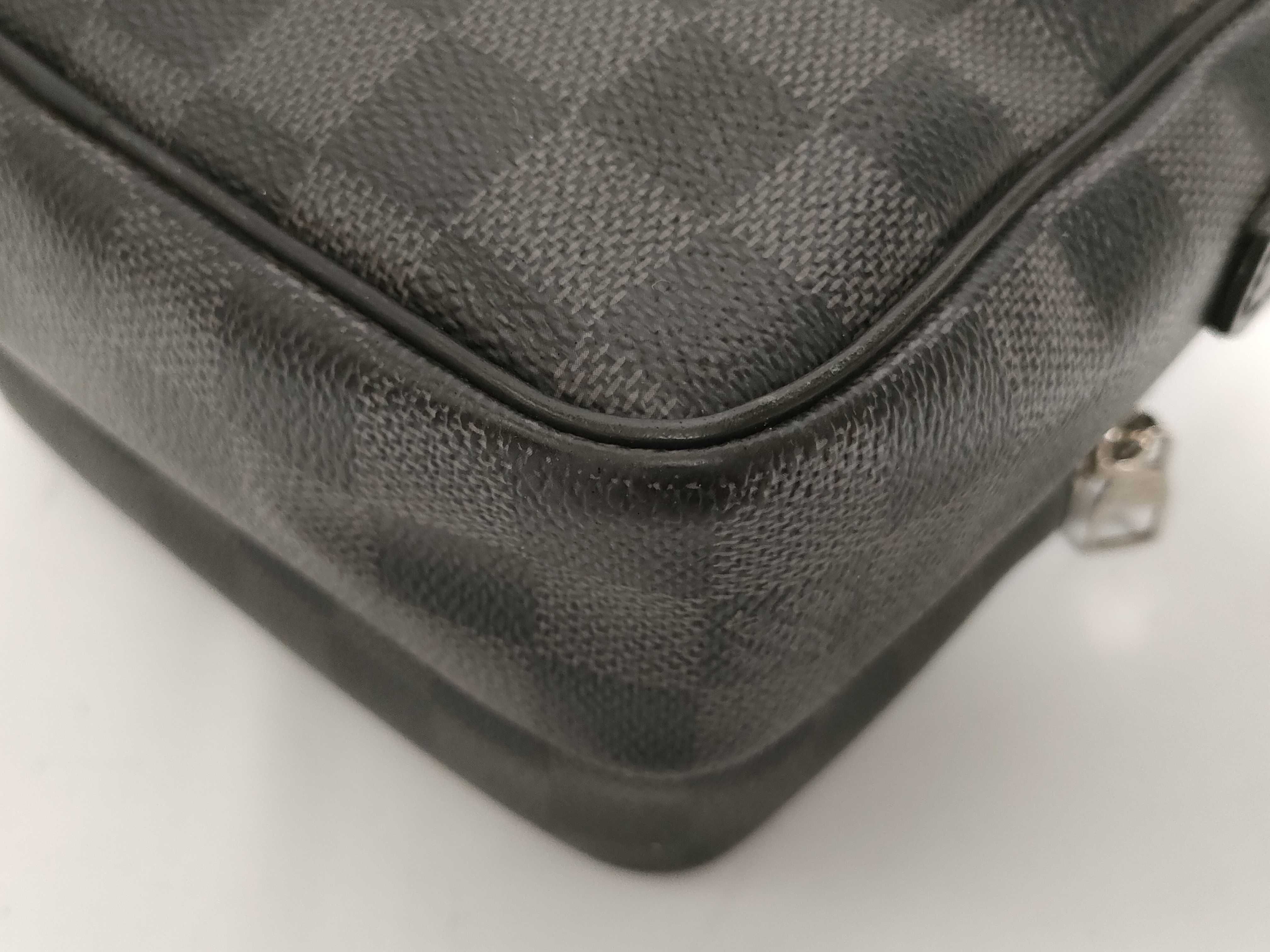 Damier Graphite Rem Handbag — view 4
