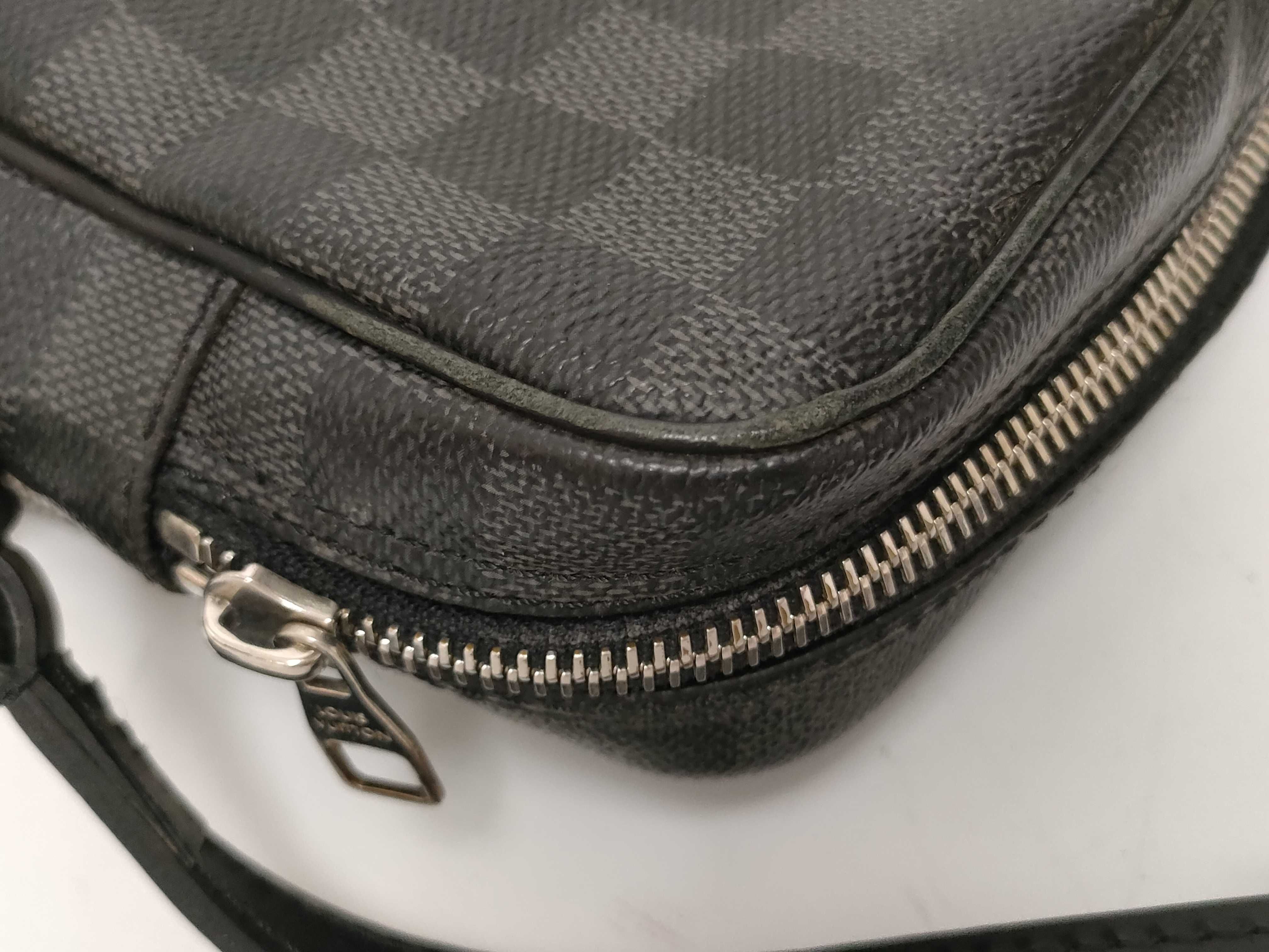 Damier Graphite Rem Handbag — view 5