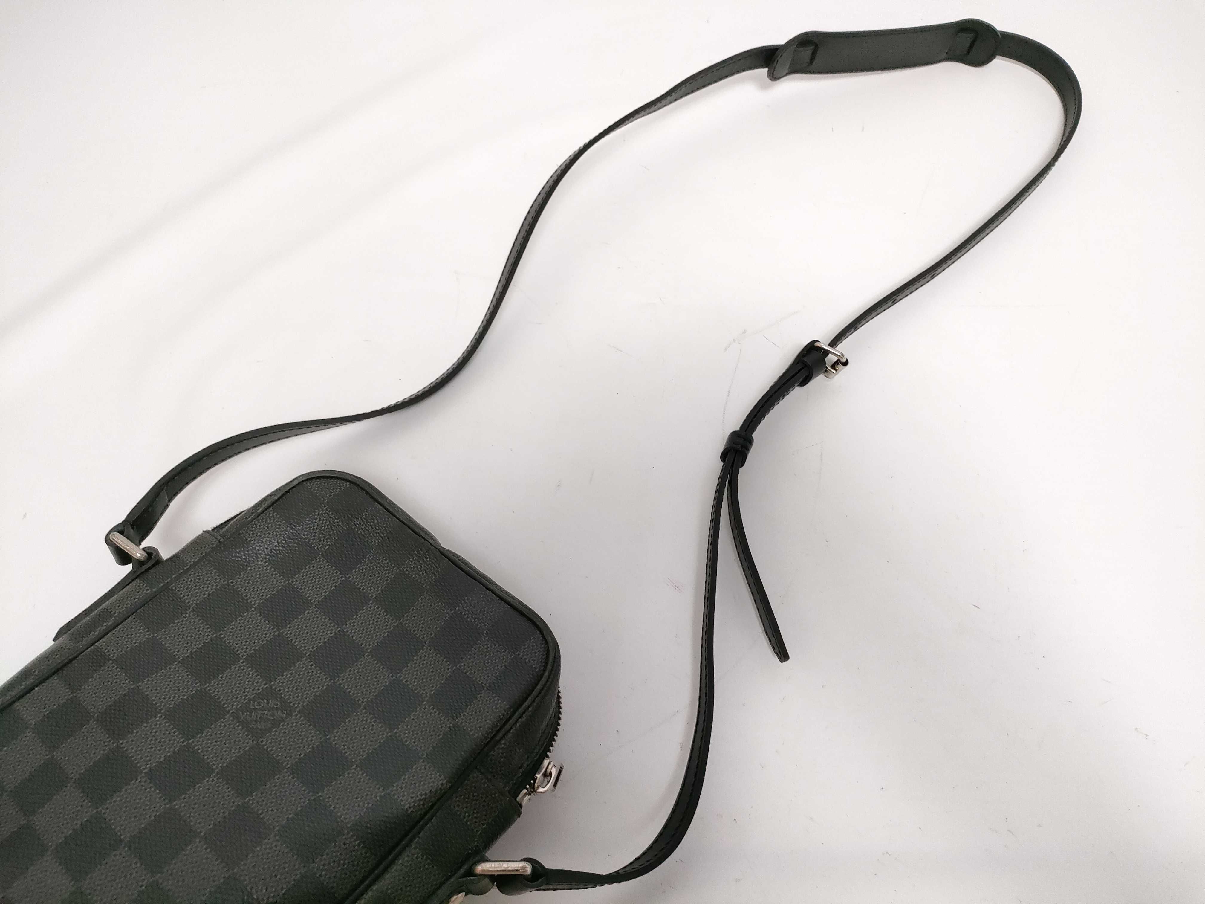 Damier Graphite Rem Handbag — view 6