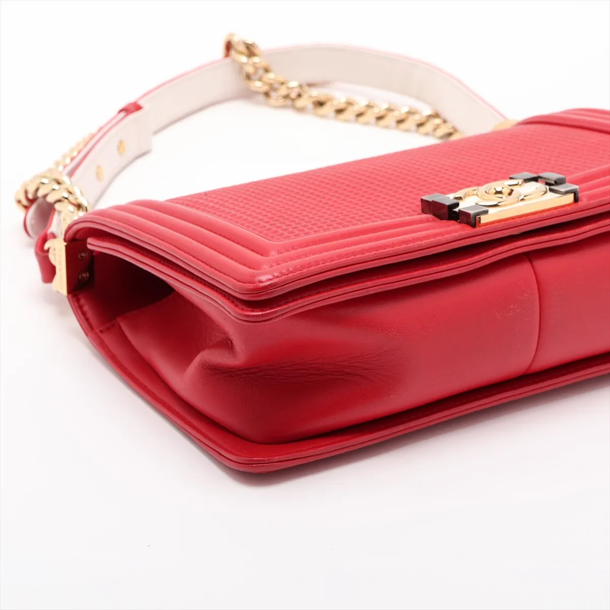 Boy Chanel 25 Leather Chain Shoulder Bag, Red with Gold Hardware, 18982104 (Serial Number 18-series), A67086 — view 4