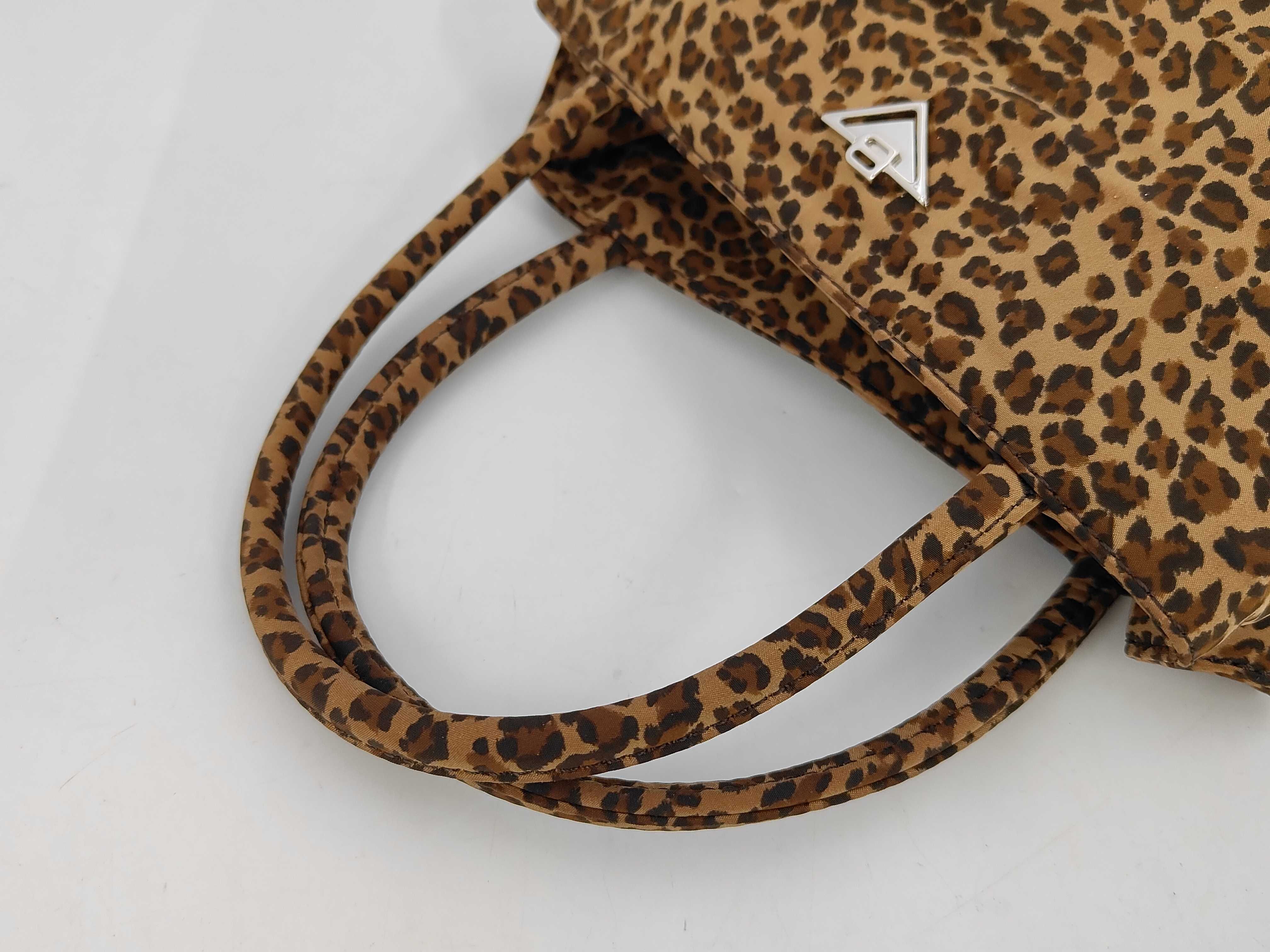 Intrecciato Bottega Veneta Leopard Print Handbag — view 3