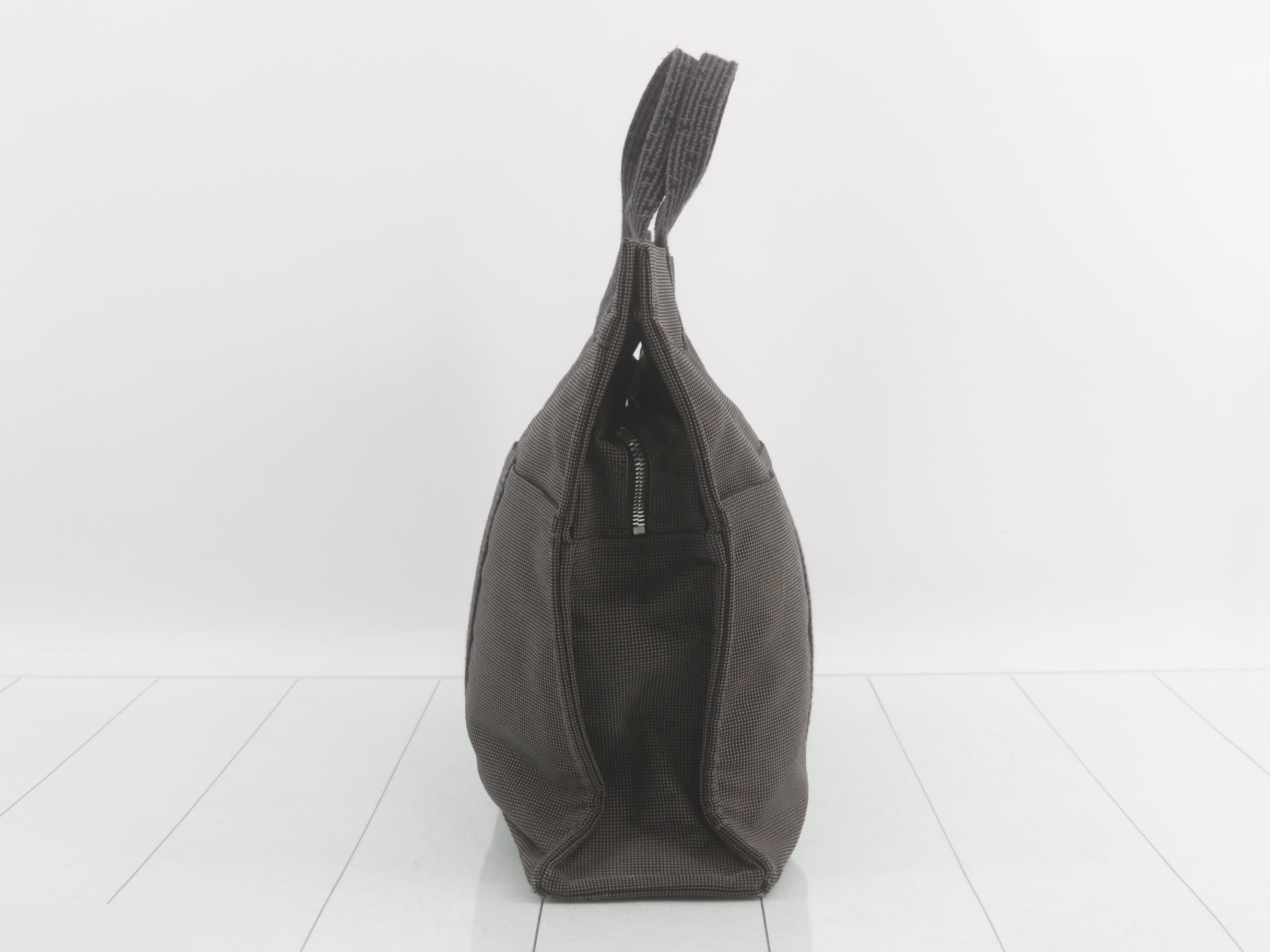 Aile Line Tote MM, Gray Canvas — view 3