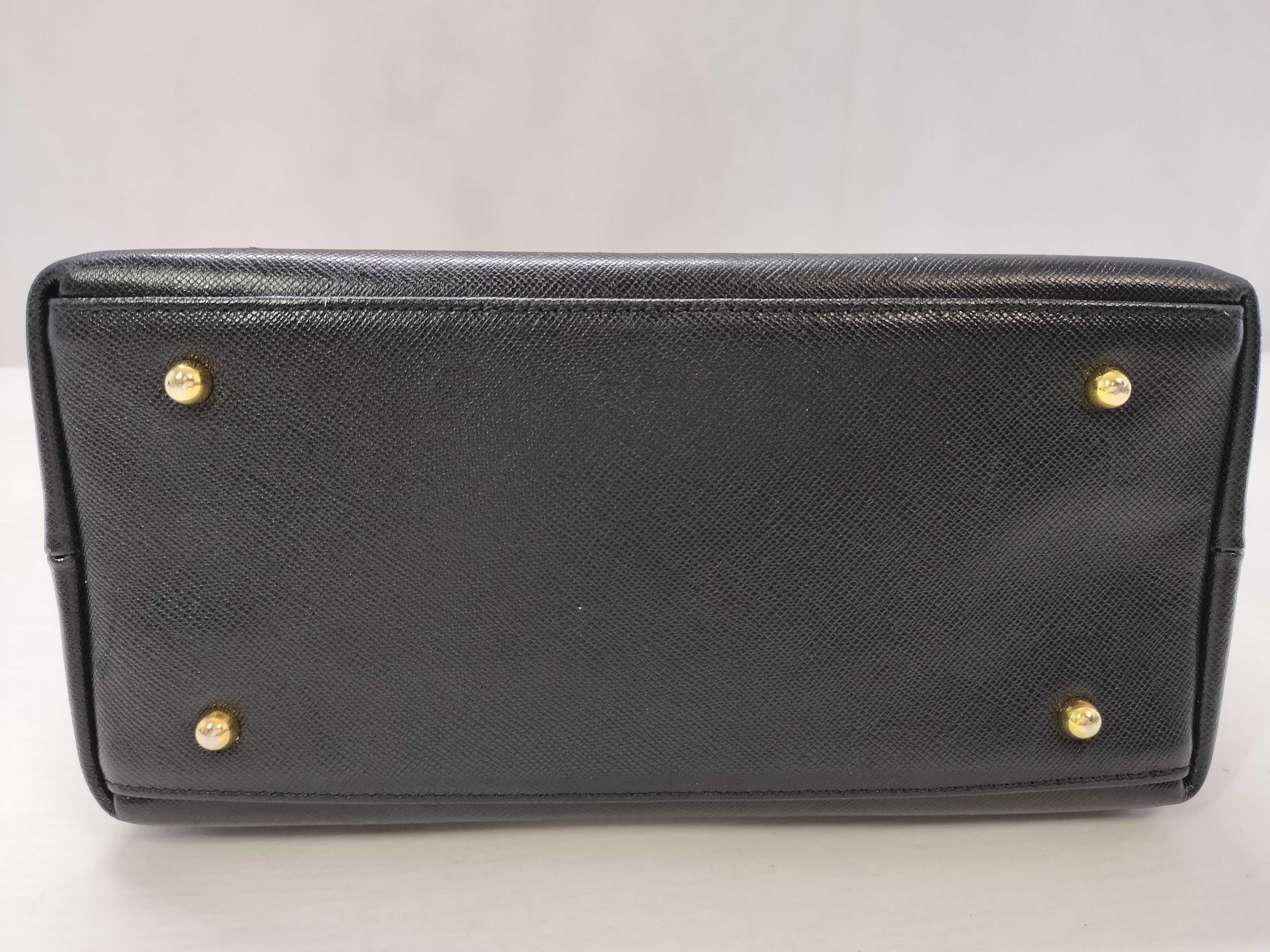 Handbag / Leather Handbag — view 11