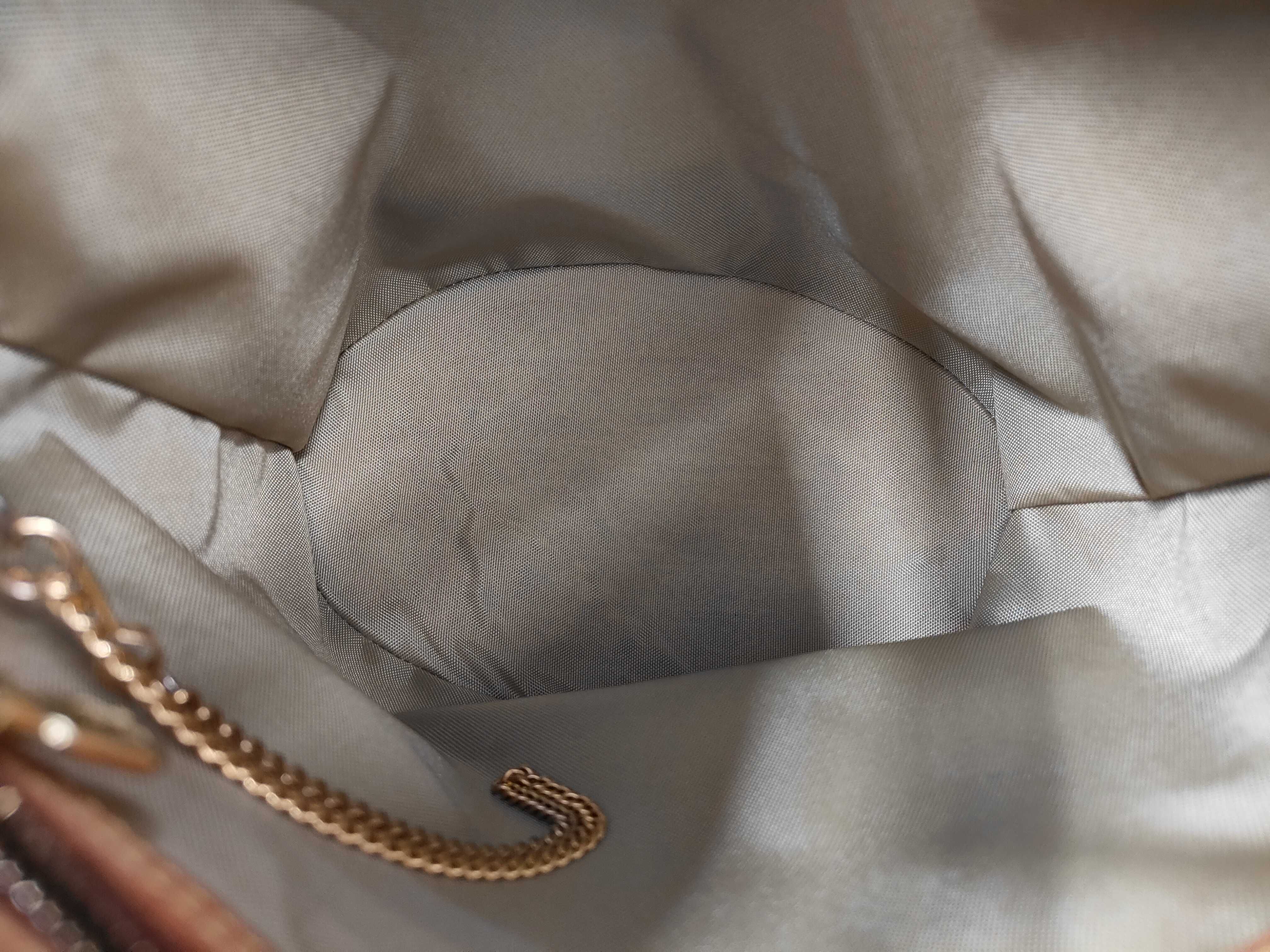 Monogram Bucket PM M42238 Tote Bag — view 8