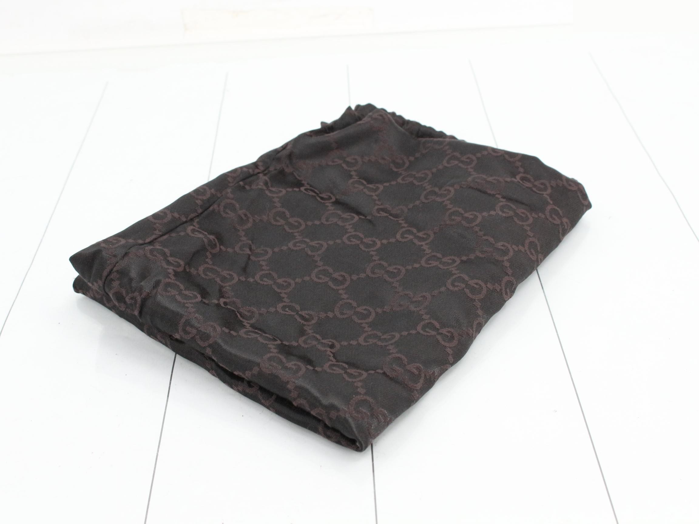 GG Canvas One-Shoulder Bag — view 7