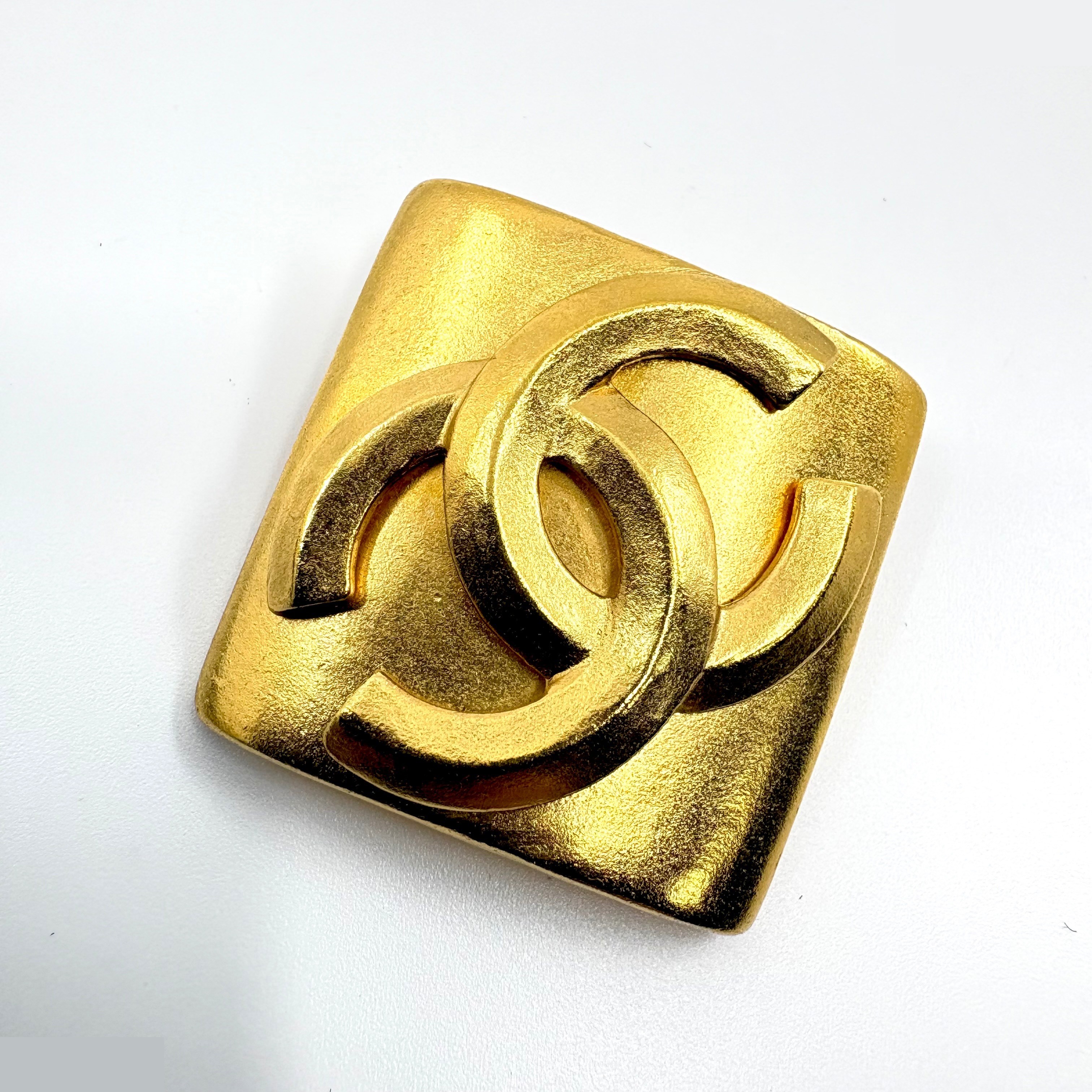 Icon Series (Precious Metals) - Brooches — view 2