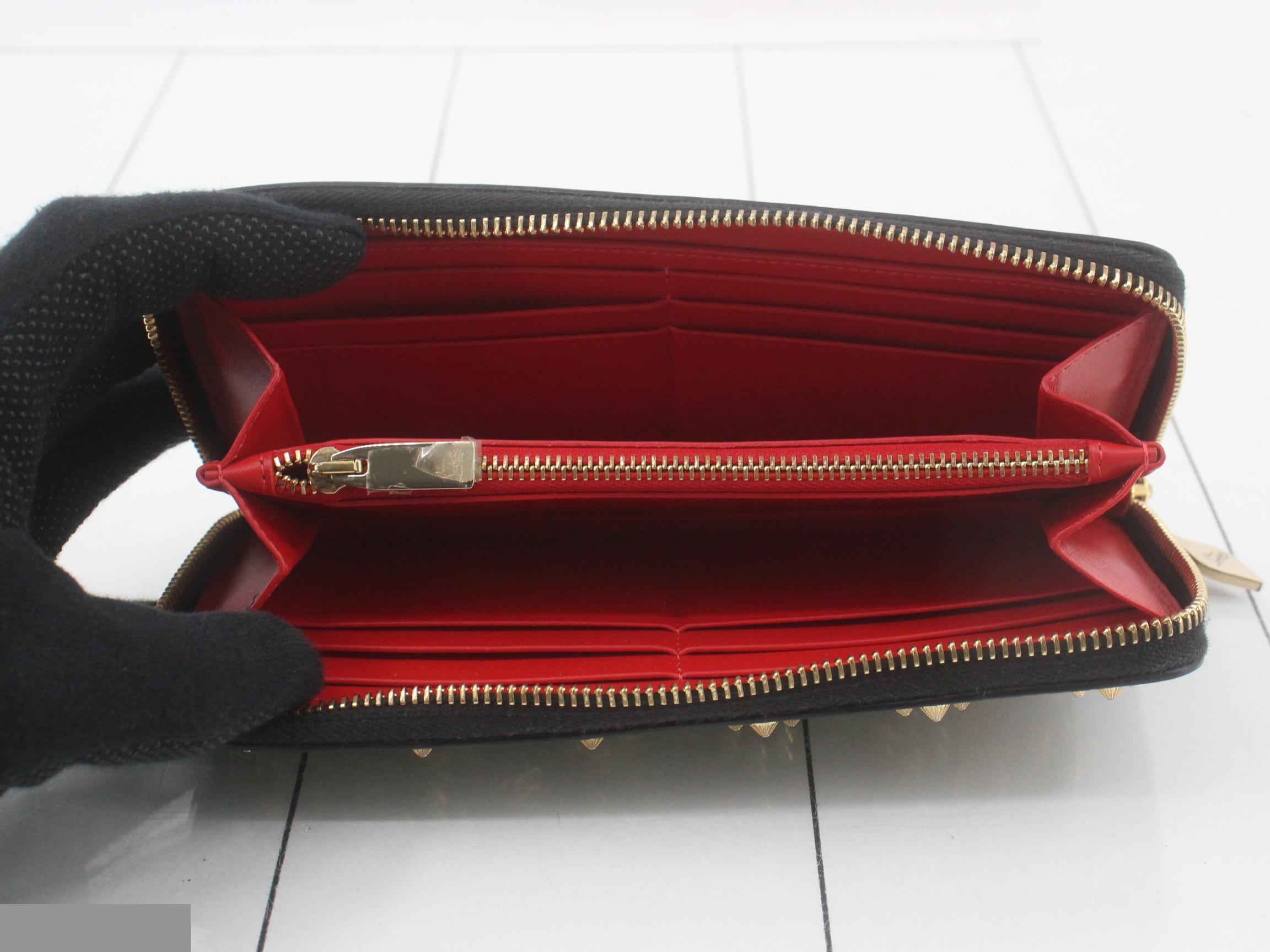 Other lines: Bags and Wallets — view 4
