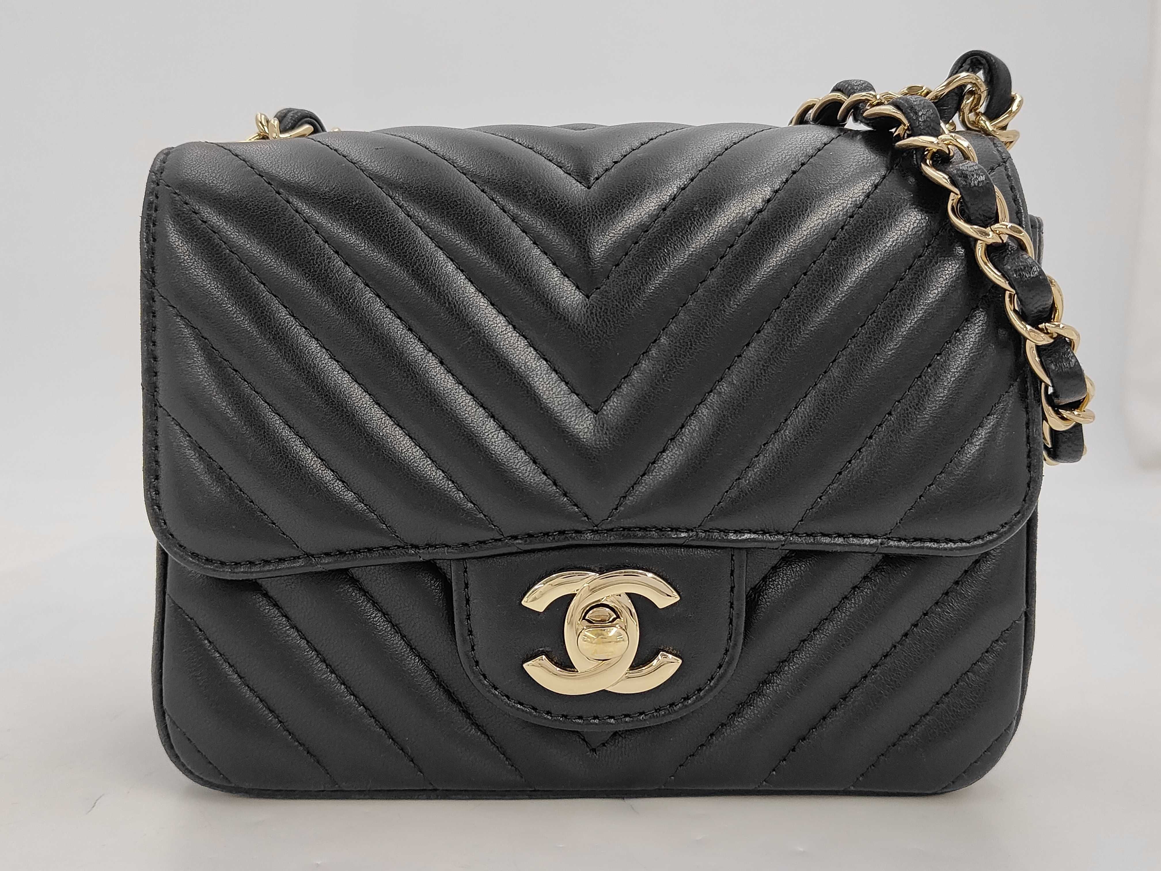 V-stitch chain shoulder bag, black shoulder bag