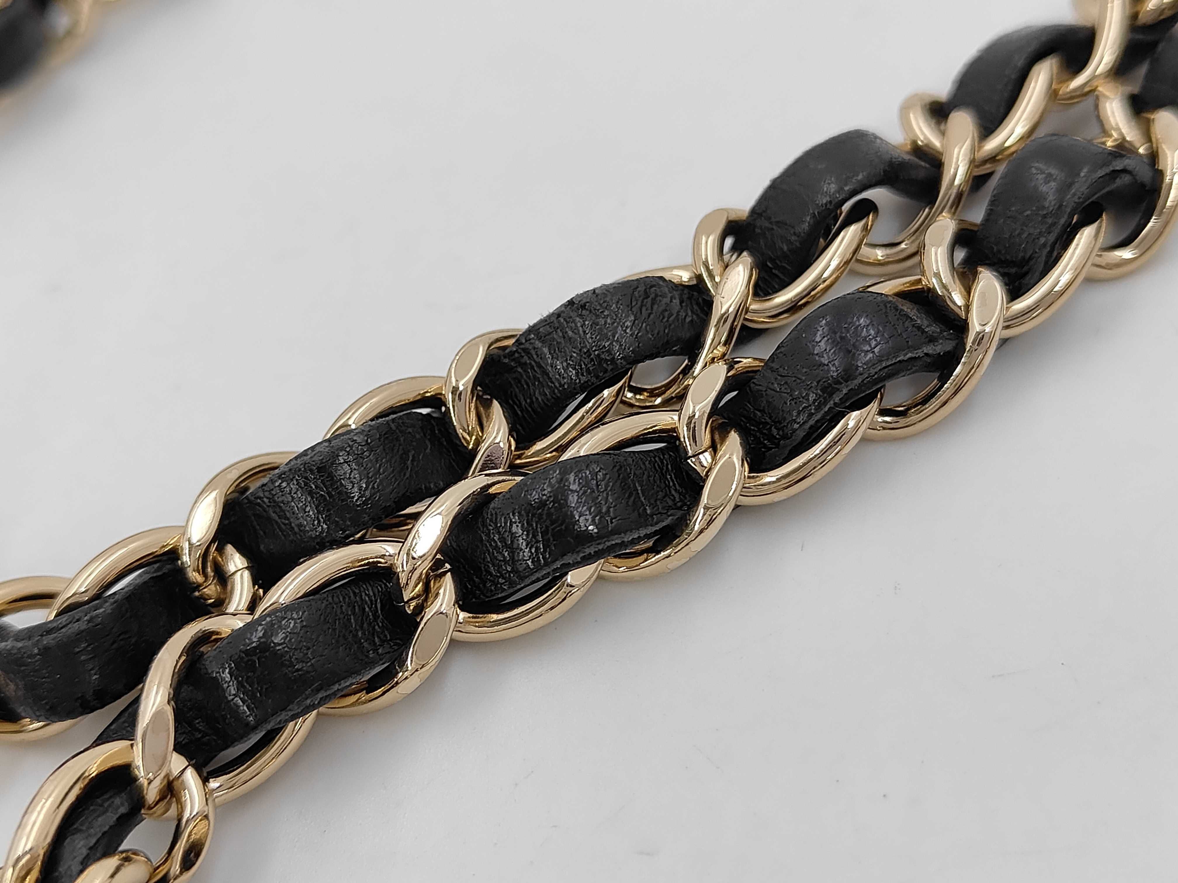 V-stitch chain shoulder bag, black shoulder bag — view 5