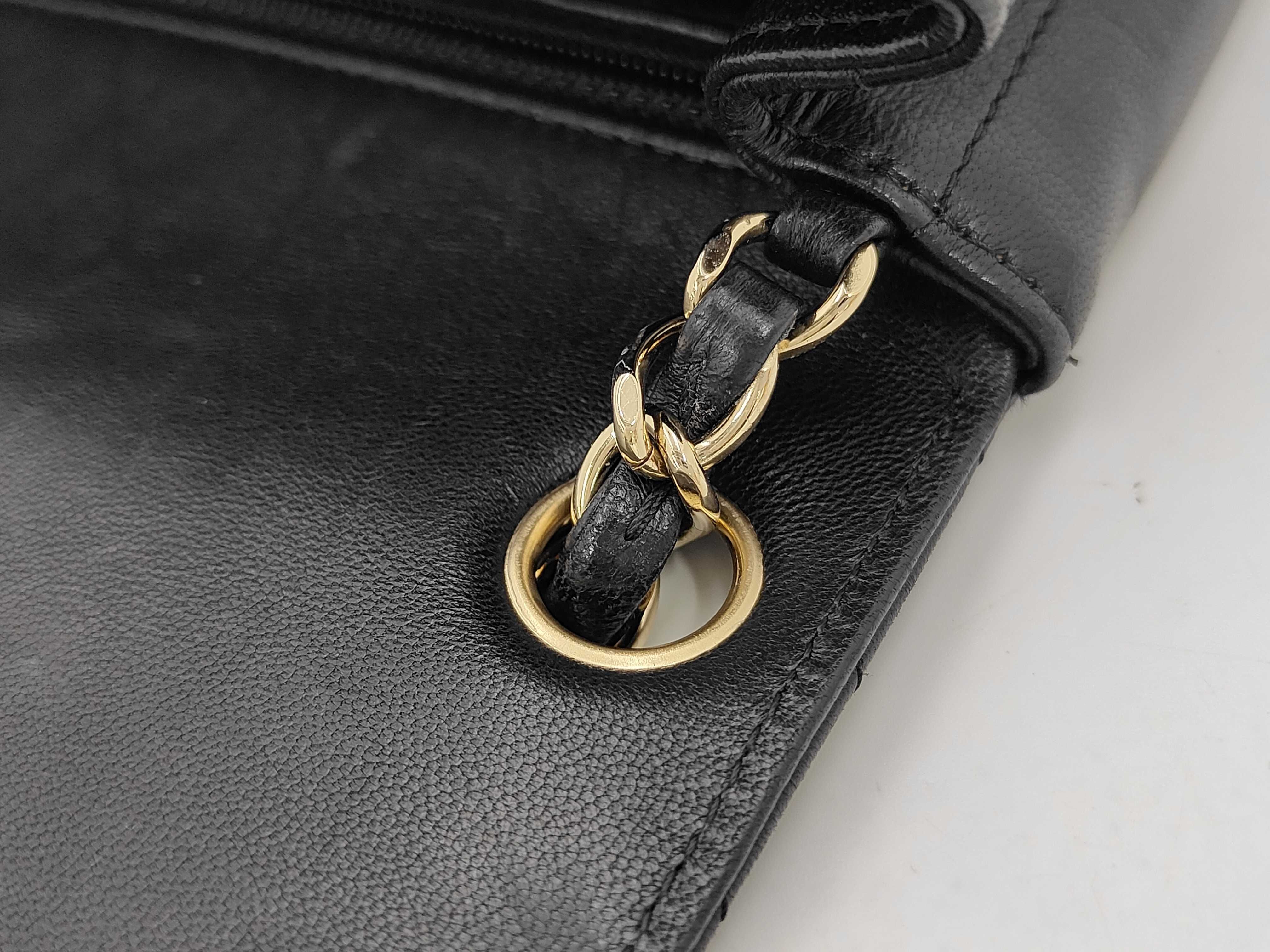 V-stitch chain shoulder bag, black shoulder bag — view 10