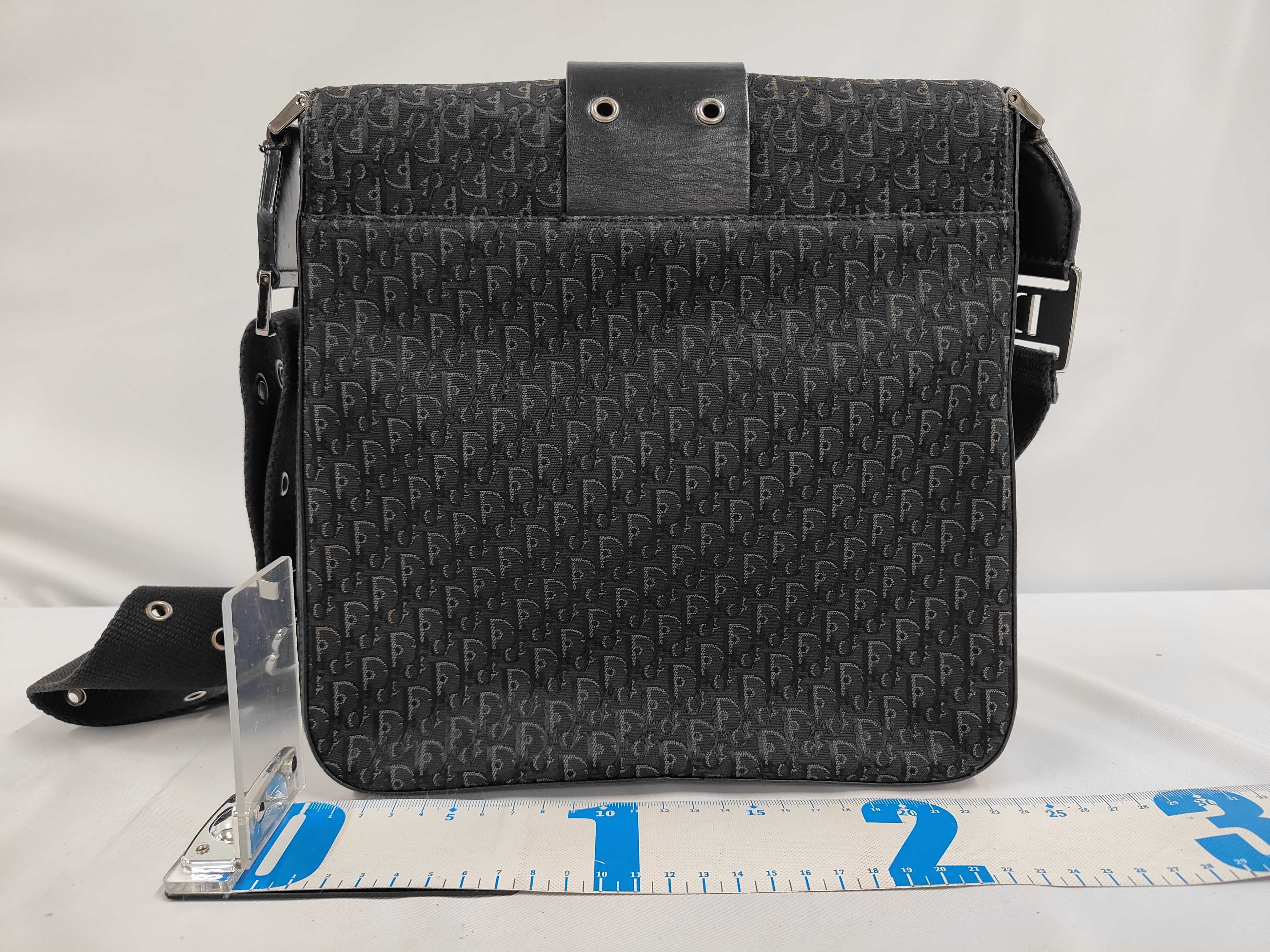 Trotter Street Classic Black Shoulder Bag — view 2