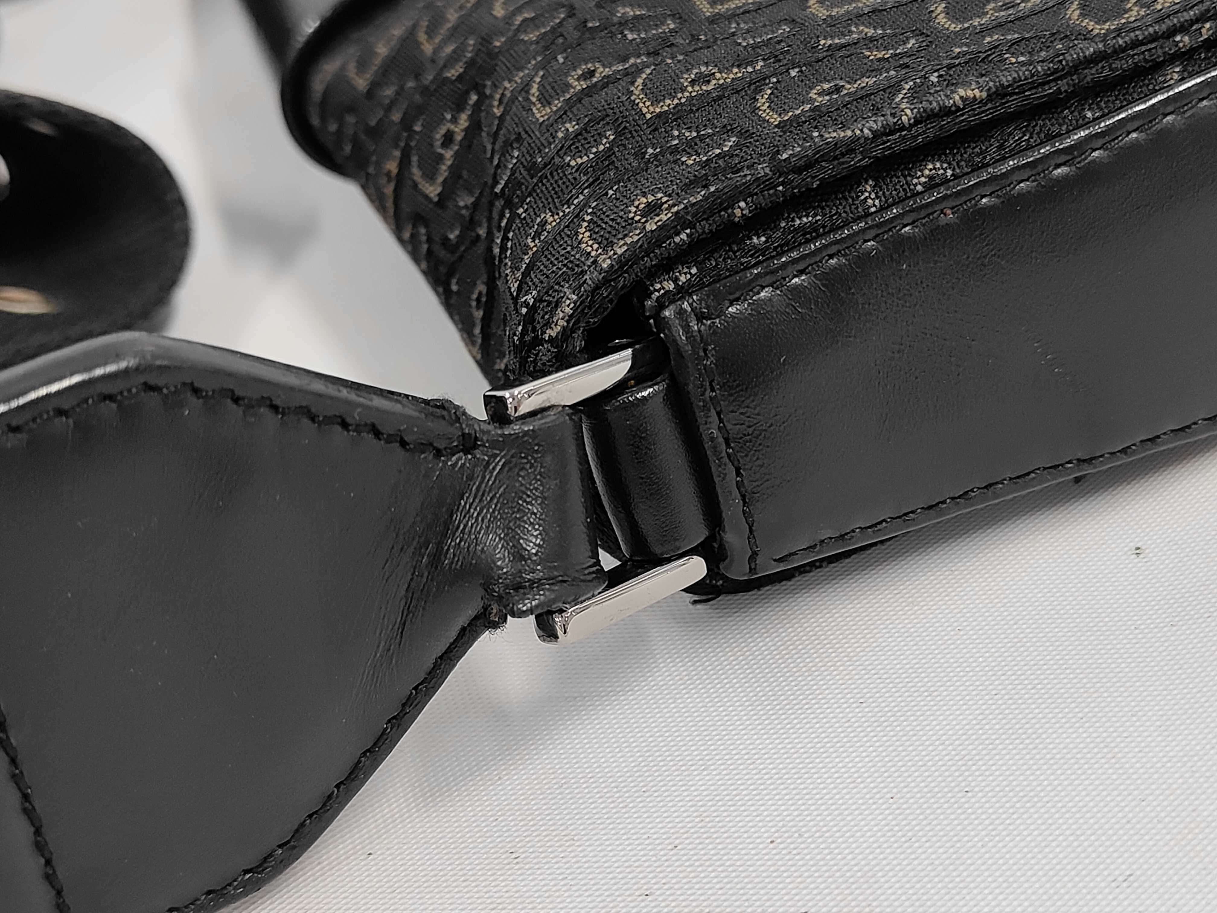 Trotter Street Classic Black Shoulder Bag — view 6