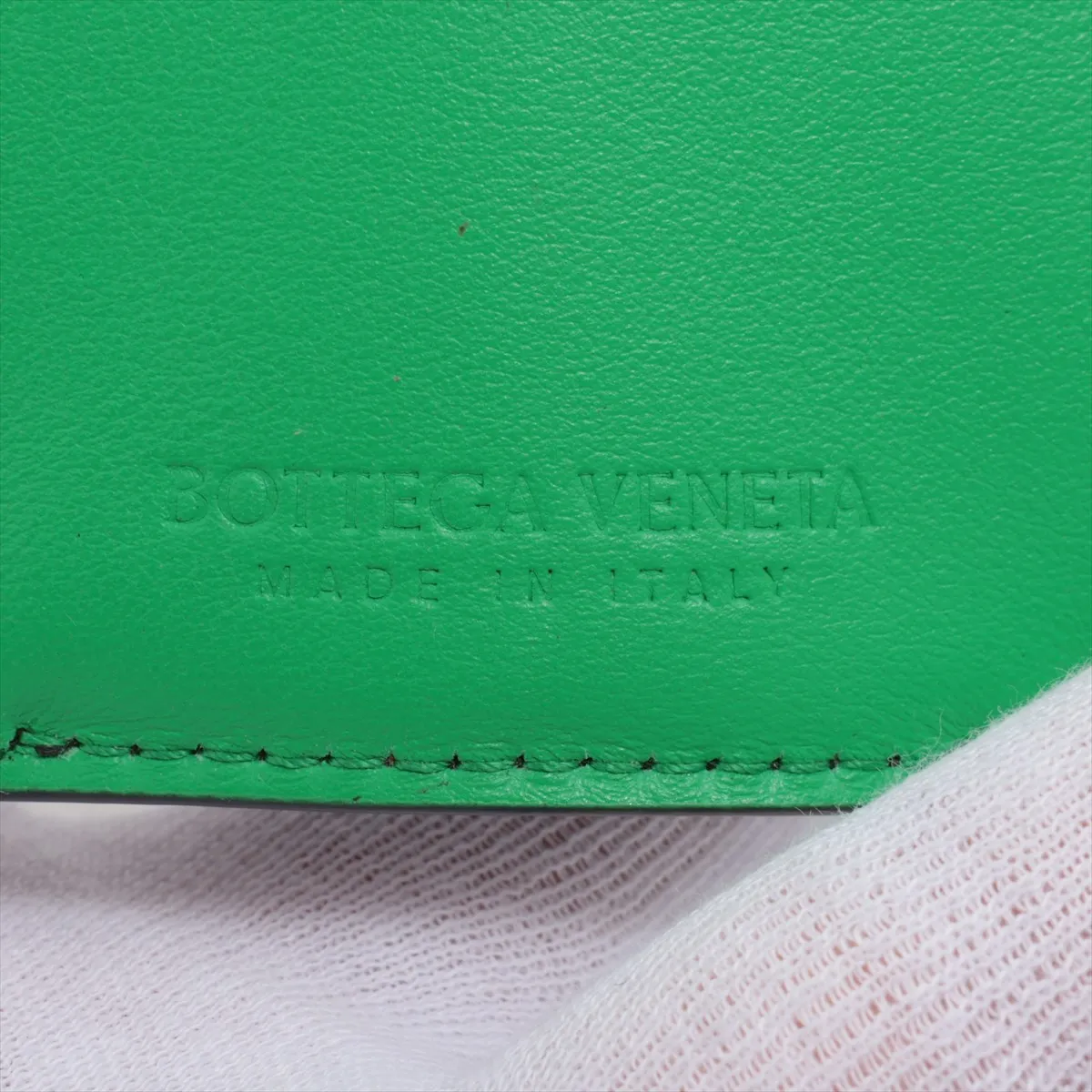 Intrecciato Leather Compact Wallet Black x Green — view 8