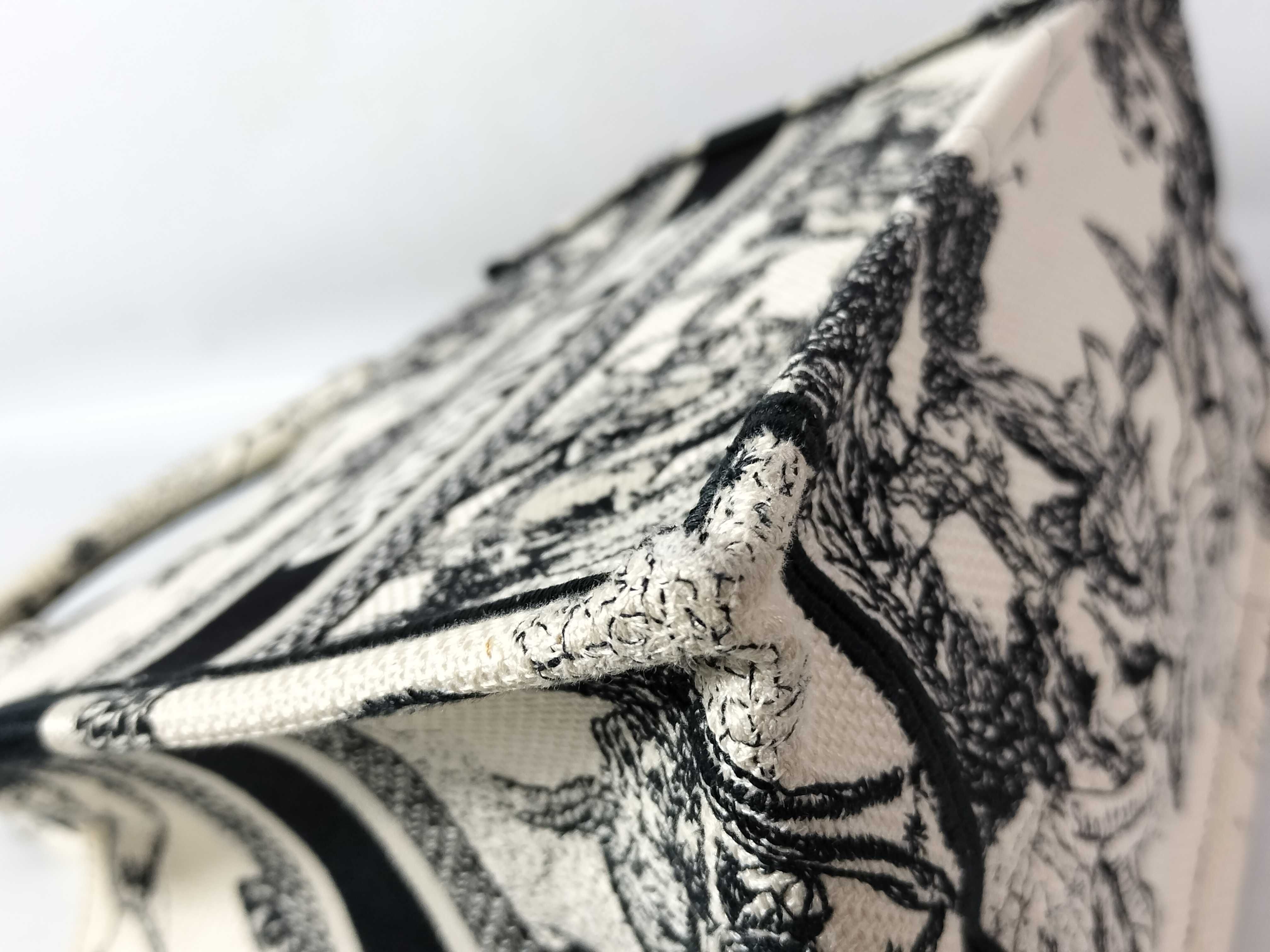 Book Tote Zodiac Small Handbag — view 5