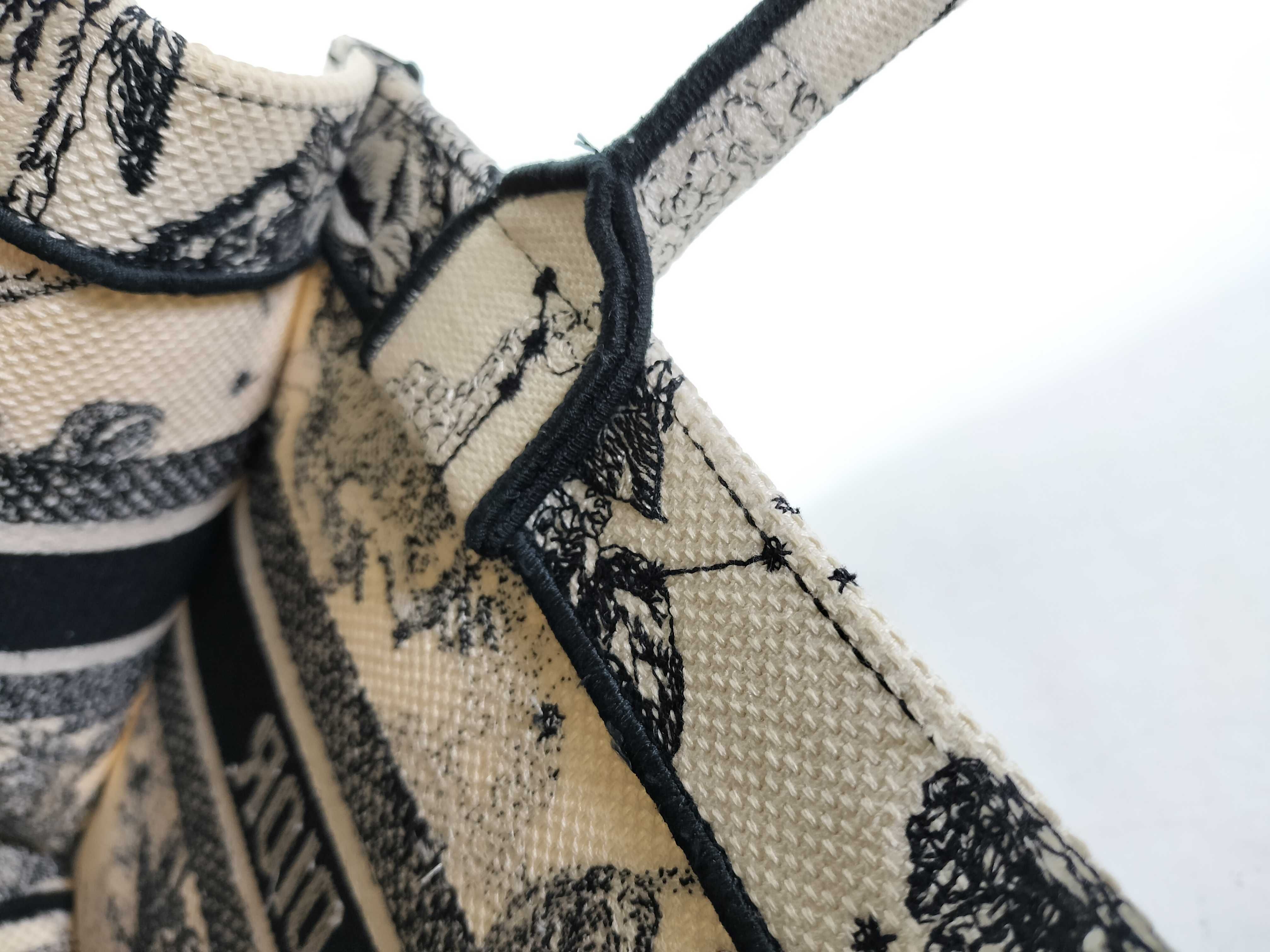 Book Tote Zodiac Small Handbag — view 10