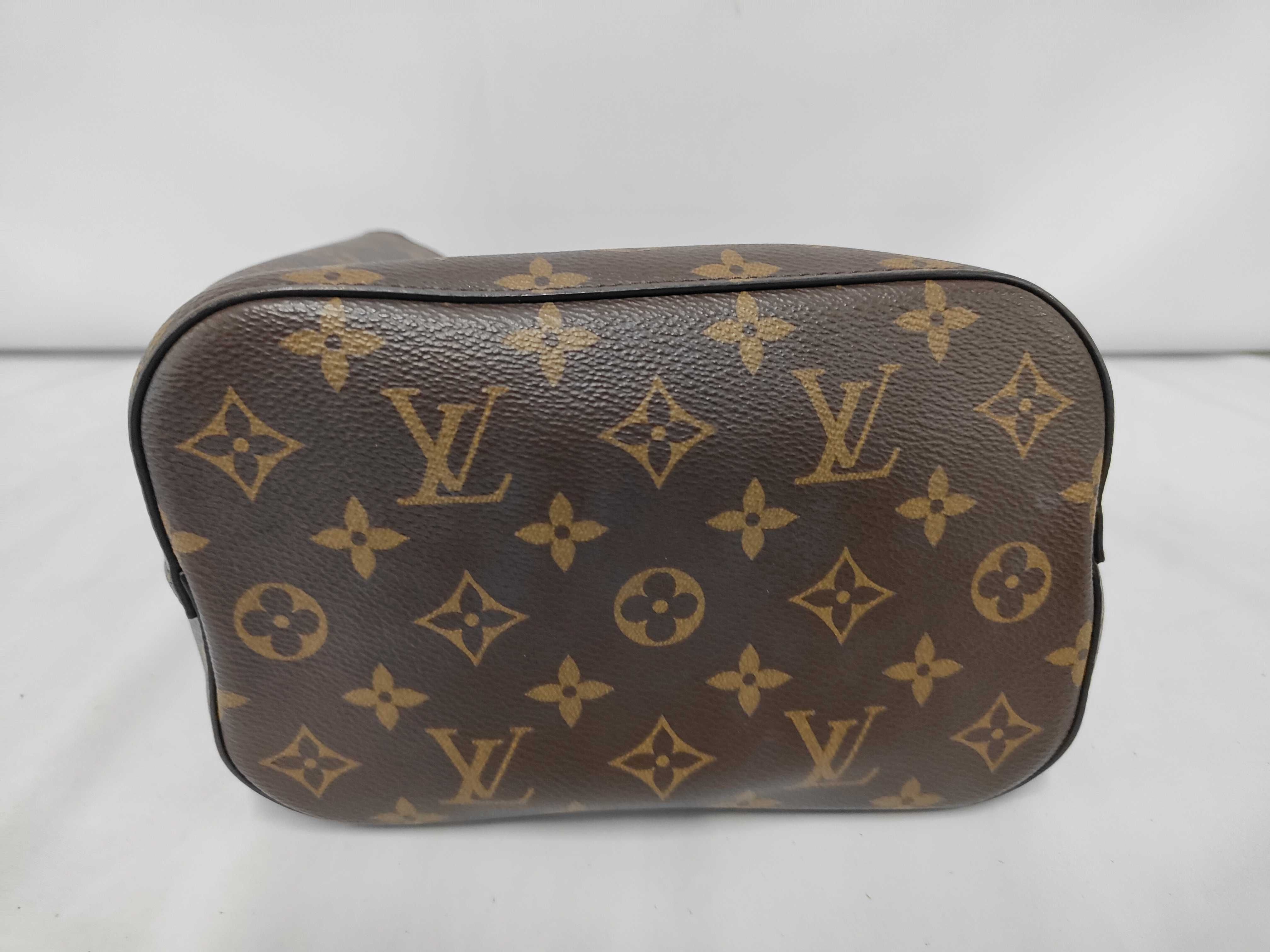 LV Louis Vuitton Monogram Neonoe BB Crossbody Bag — view 3