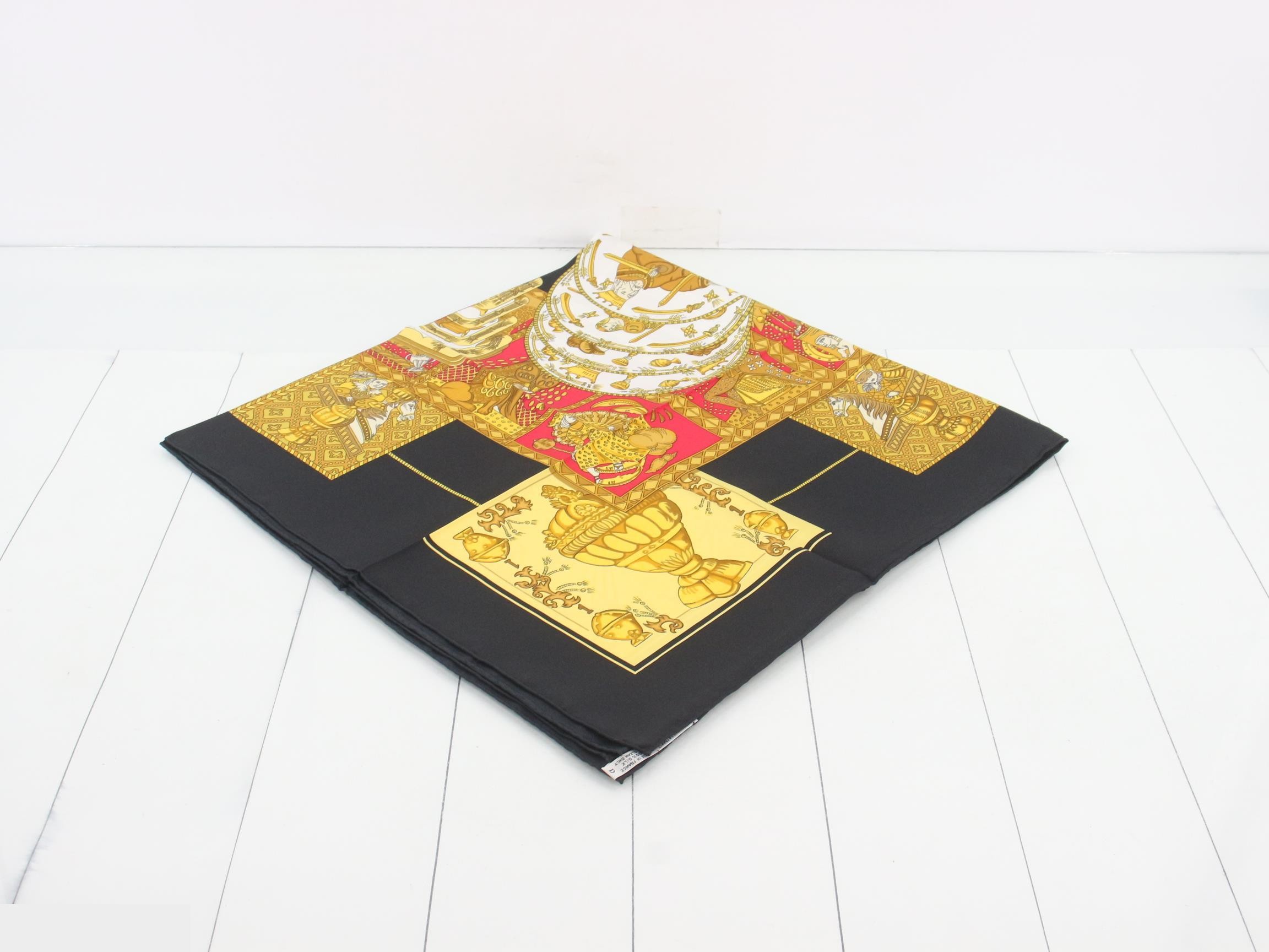 Carre 90 Silk LE TAROT Scarf — view 2