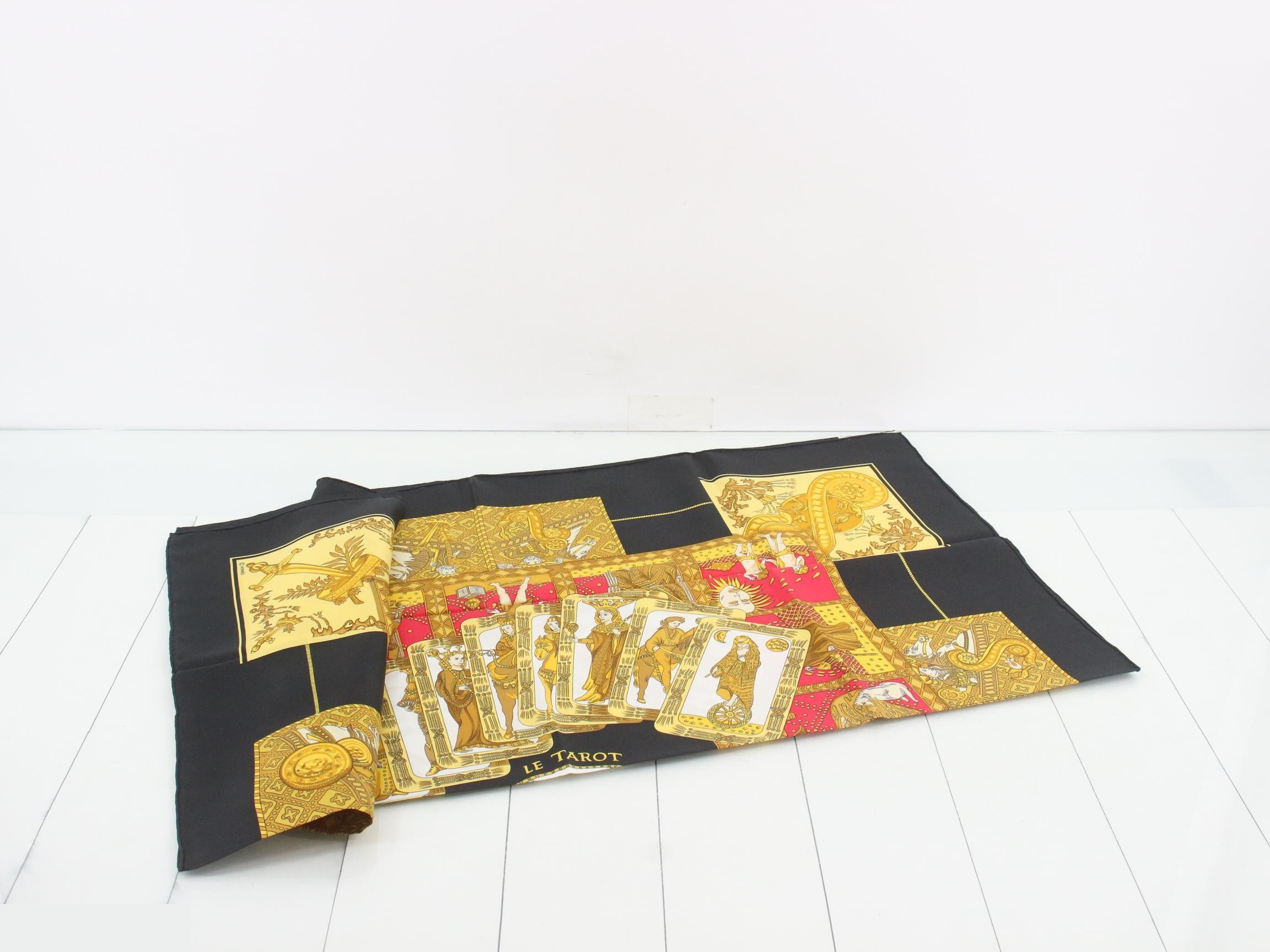 Carre 90 Silk LE TAROT Scarf — view 3