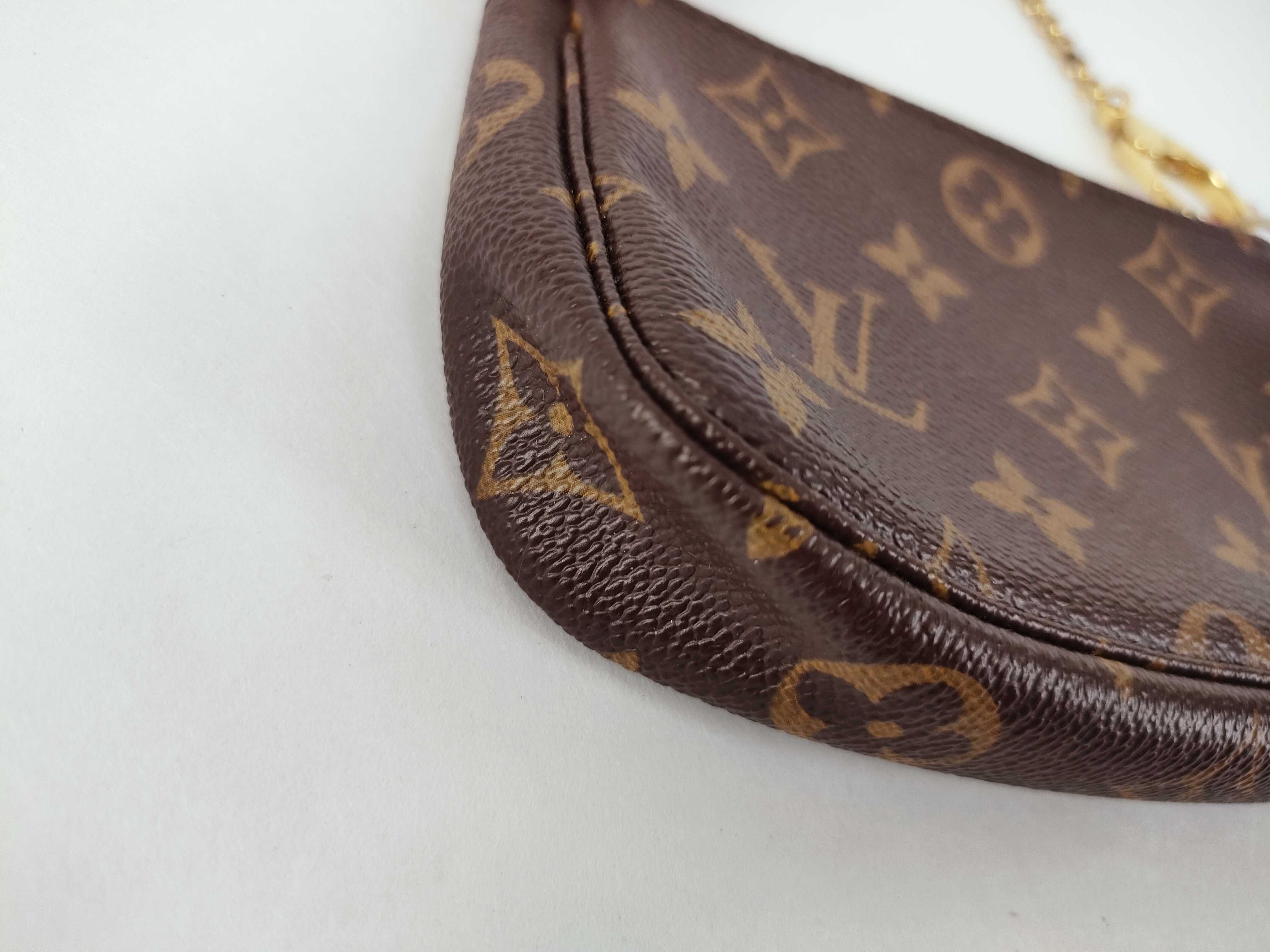Monogram Louis Vuitton Monogram Accessory Pouch — view 3