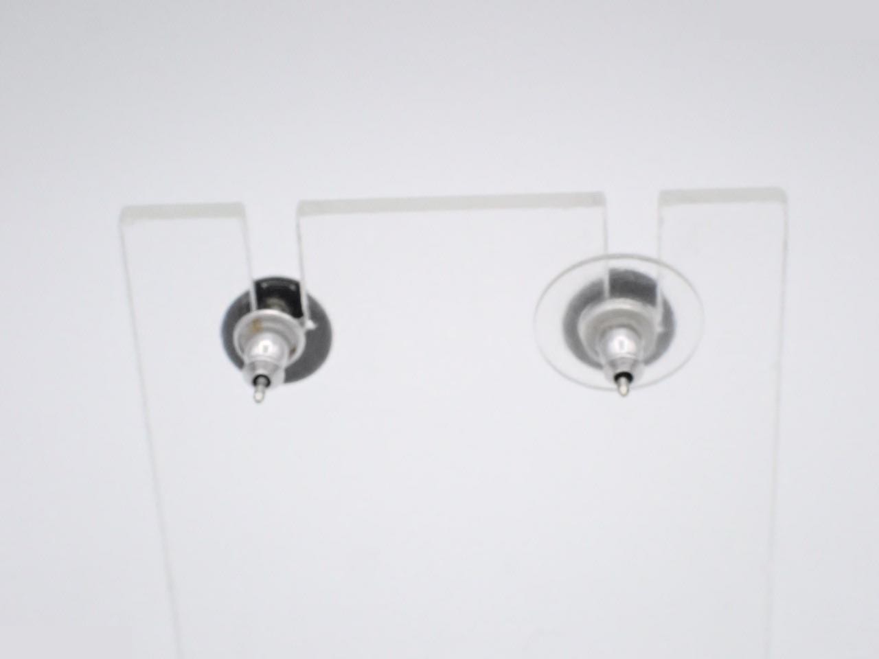 Earrings 06V — view 2