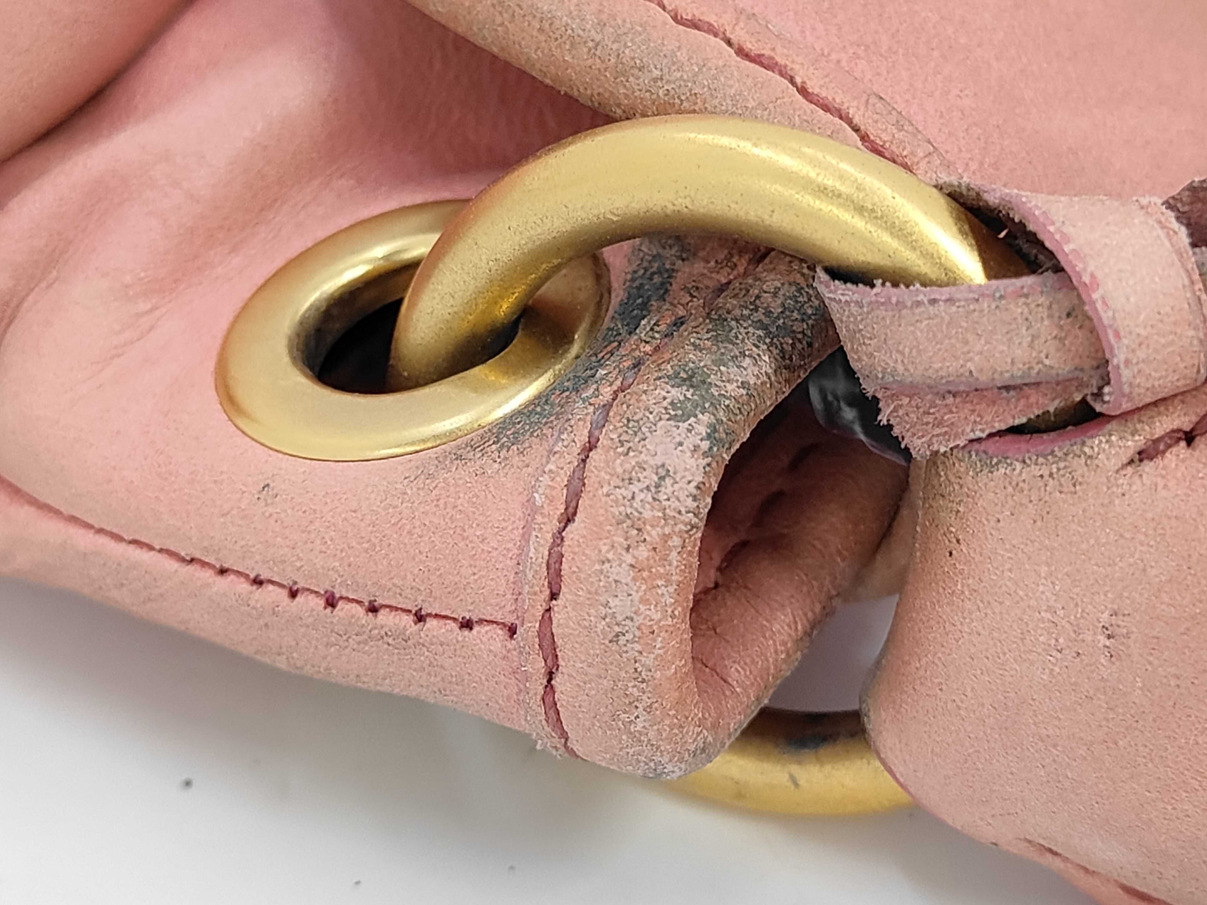 Matelassé One-Shoulder Handbag with Locking Clasp — view 5