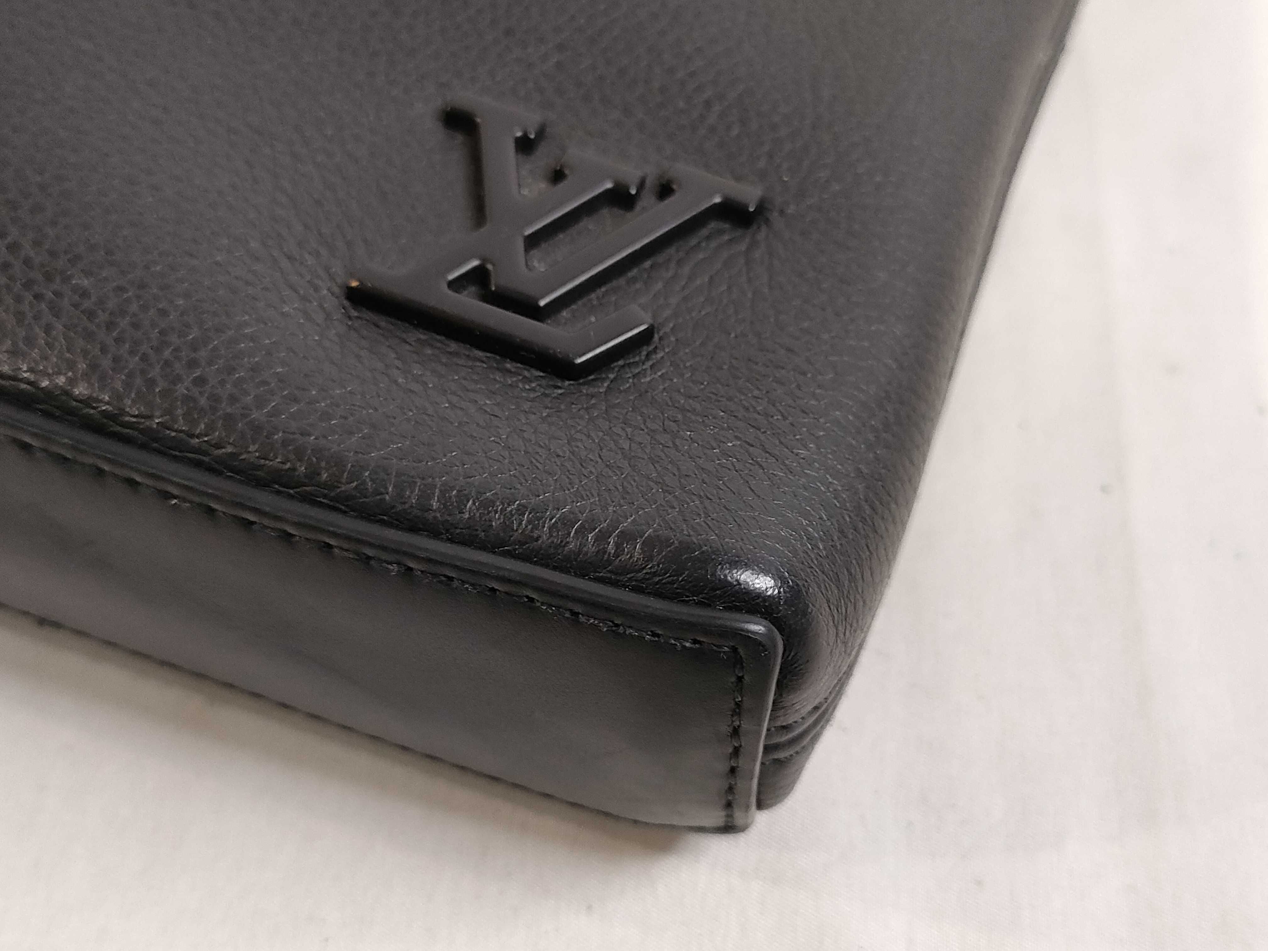 DU- LV Aerogram Pochette iPad M69837 Black Second Bag — view 6