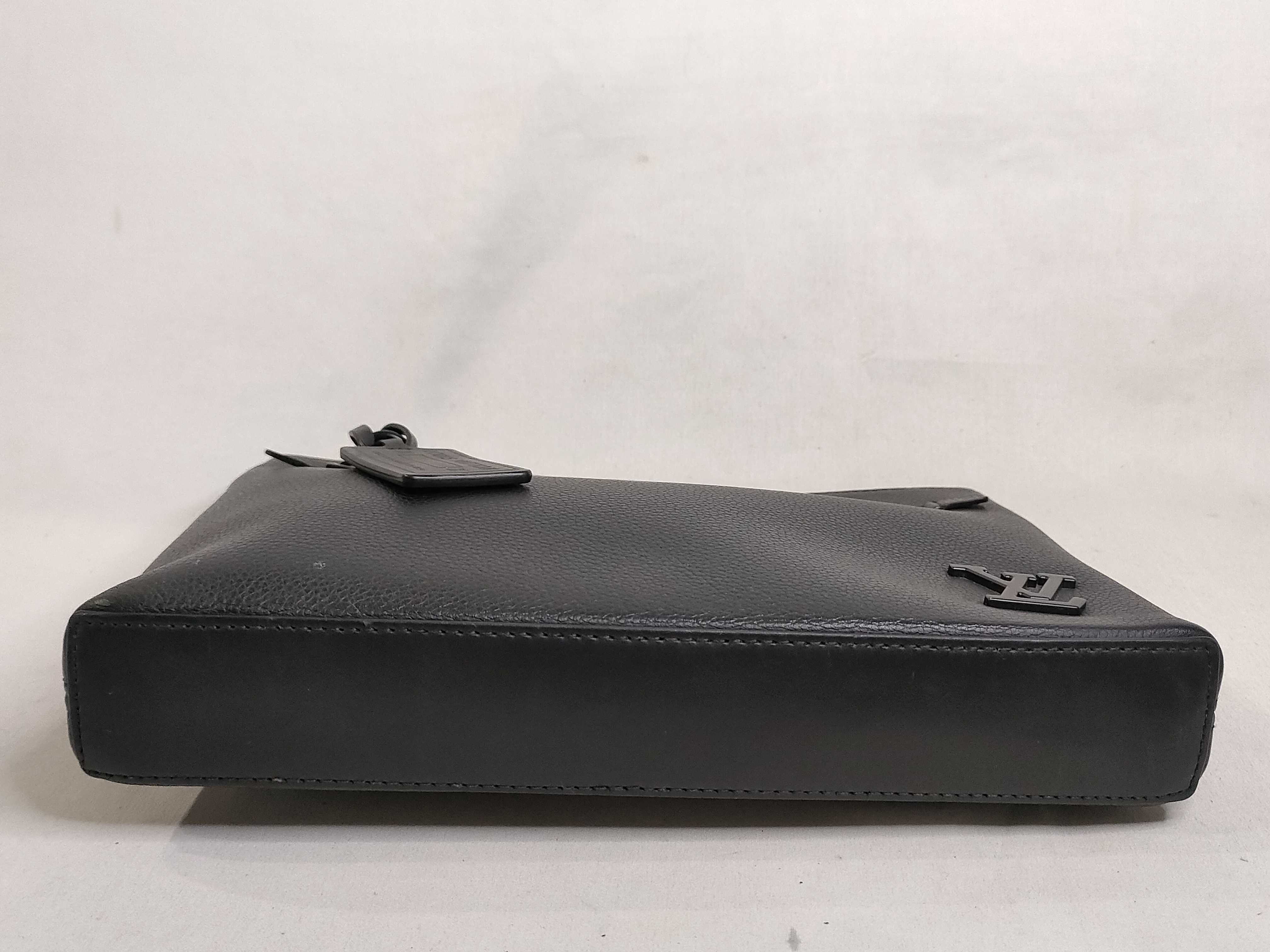 DU- LV Aerogram Pochette iPad M69837 Black Second Bag — view 7