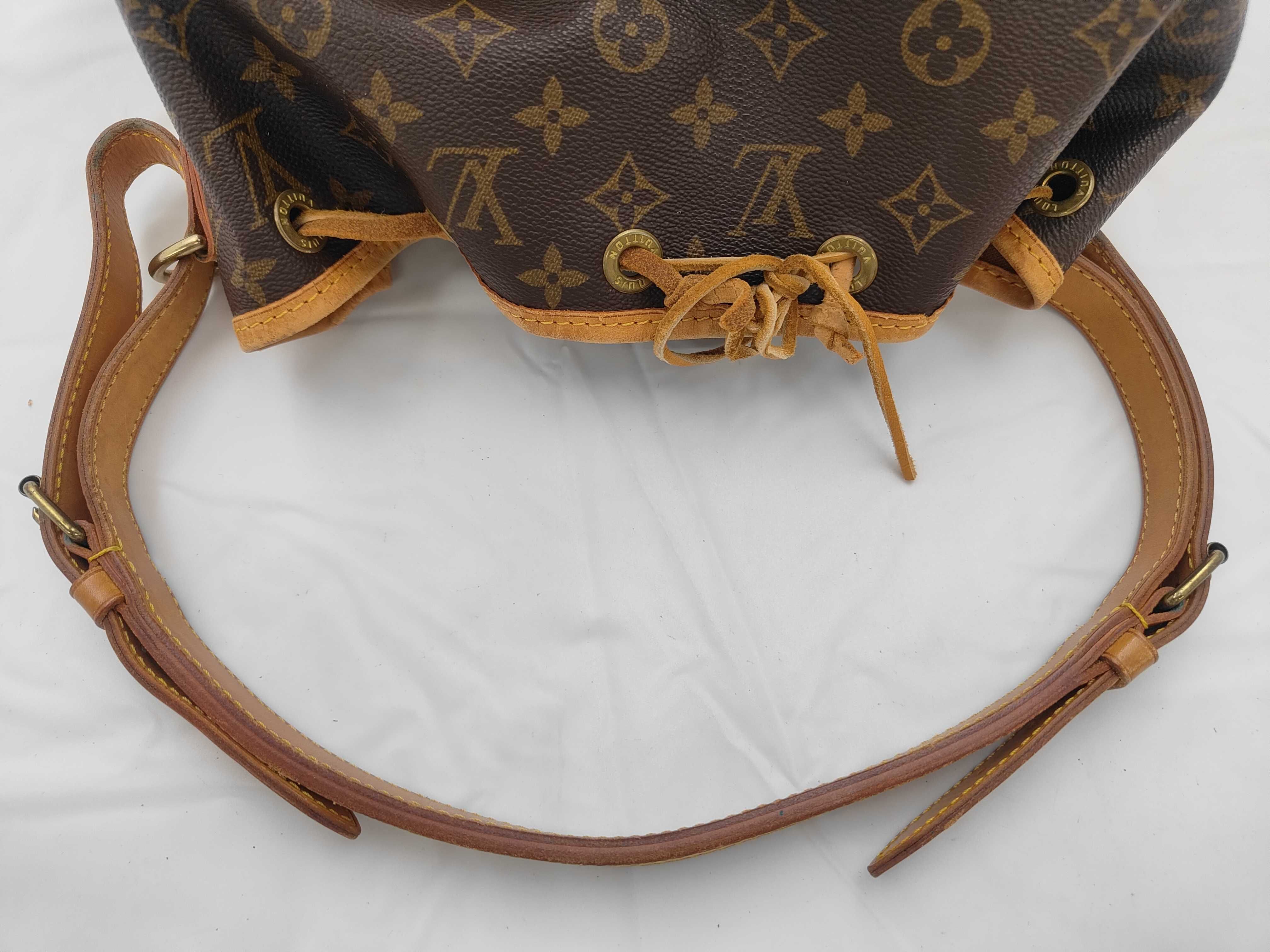 LV Petit Noé M42226 Monogram Shoulder Bag — view 3