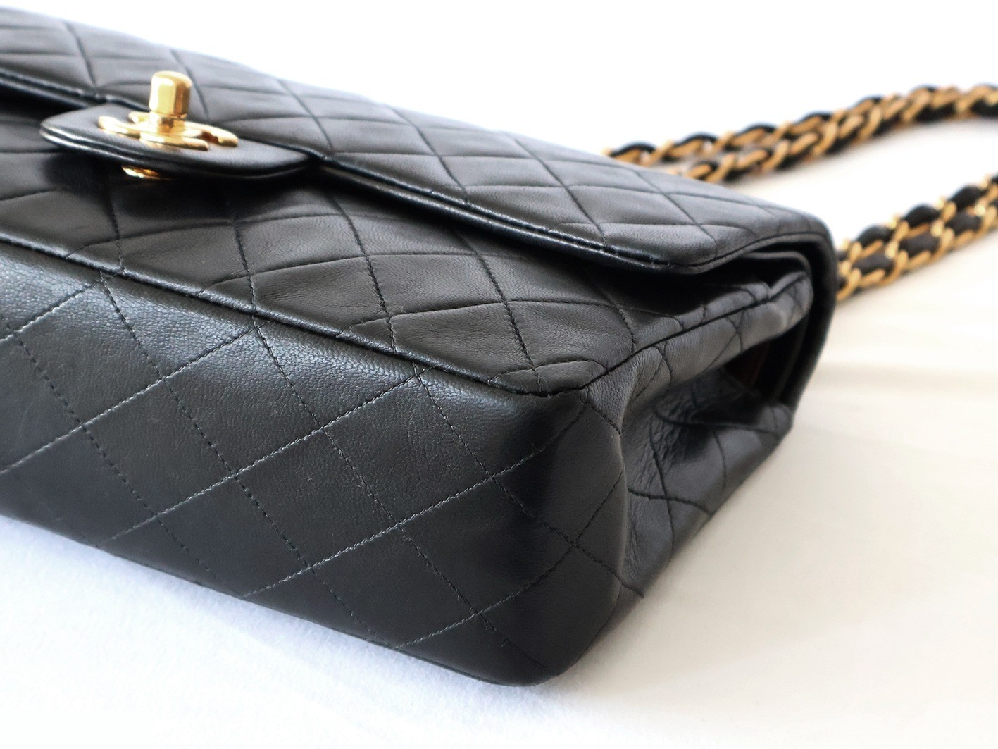 Matelassé 25 Lambskin Double Flap Double Chain Shoulder Bag, Black — view 4