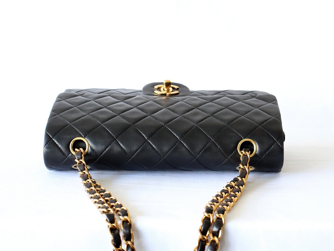 Matelassé 25 Lambskin Double Flap Double Chain Shoulder Bag, Black — view 8