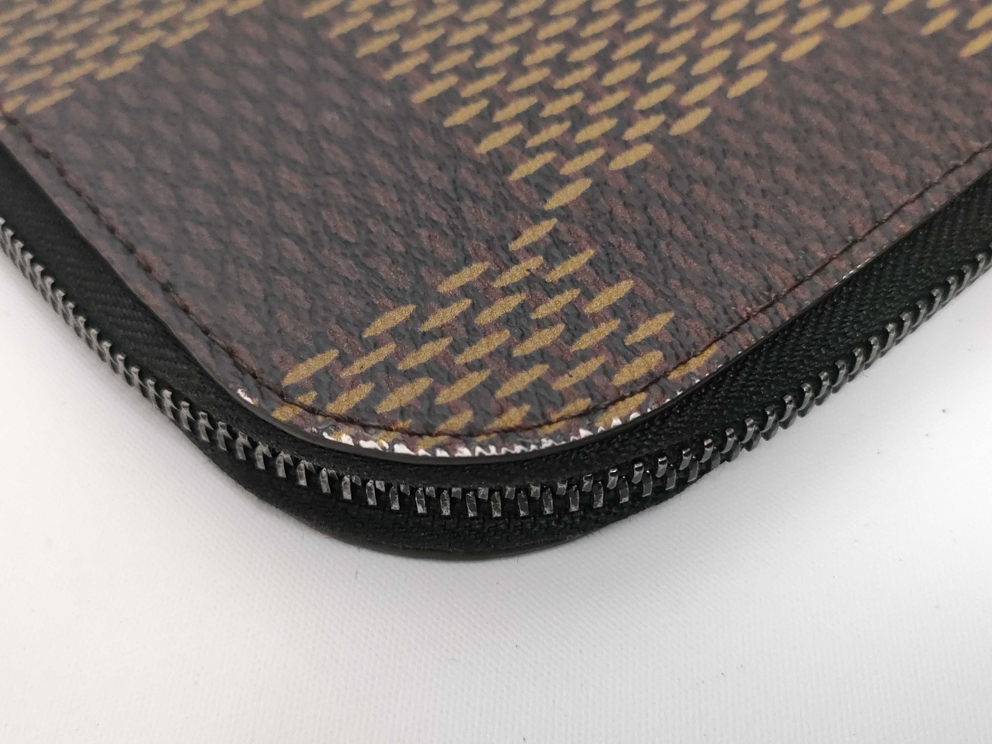 Damier Louis Vuitton M69390 Damier Giant Pochette Gère GM Clutch Bag — view 5