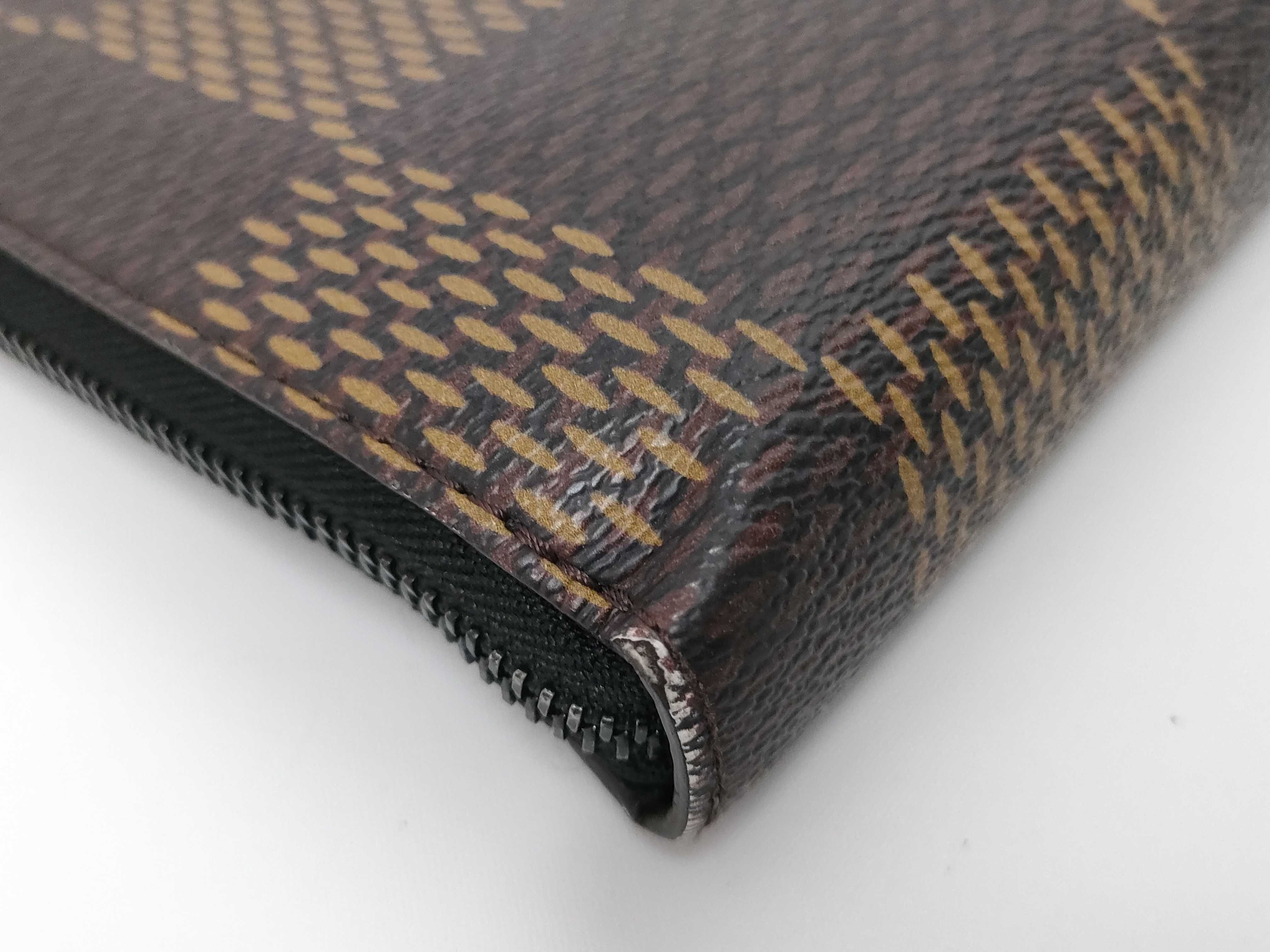 Damier Louis Vuitton M69390 Damier Giant Pochette Gère GM Clutch Bag — view 6