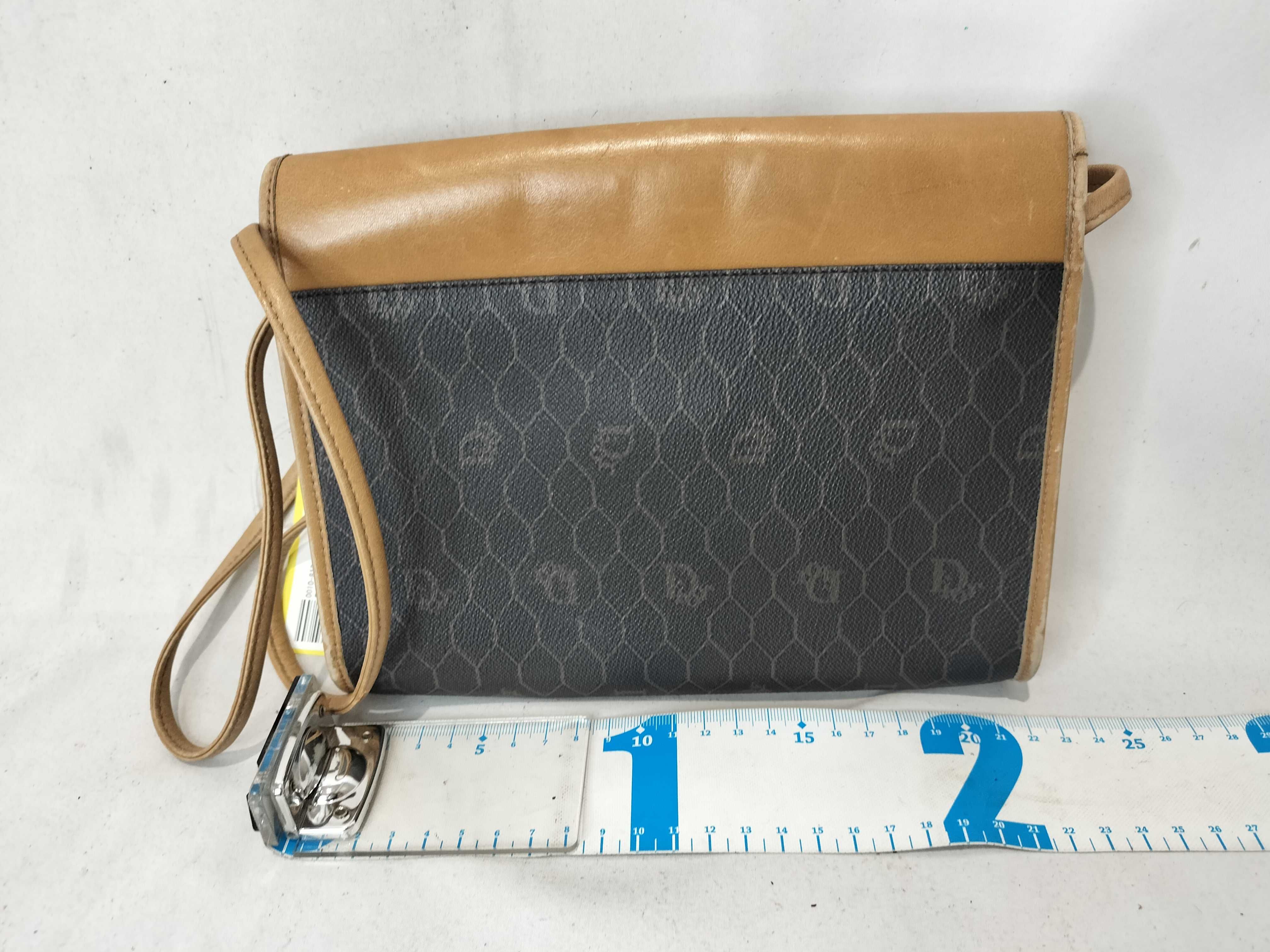 Honeycomb Pattern Shoulder Bag — view 3