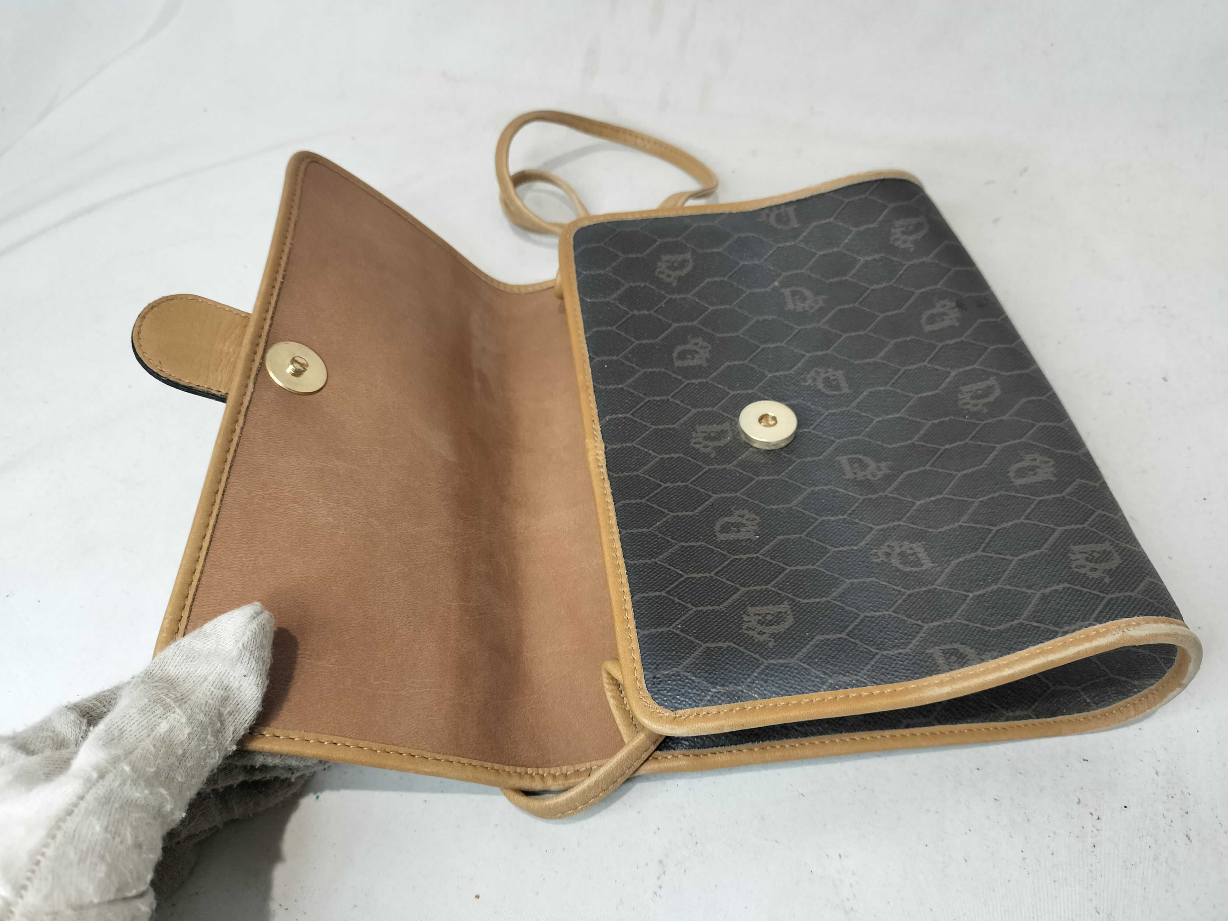 Honeycomb Pattern Shoulder Bag — view 9
