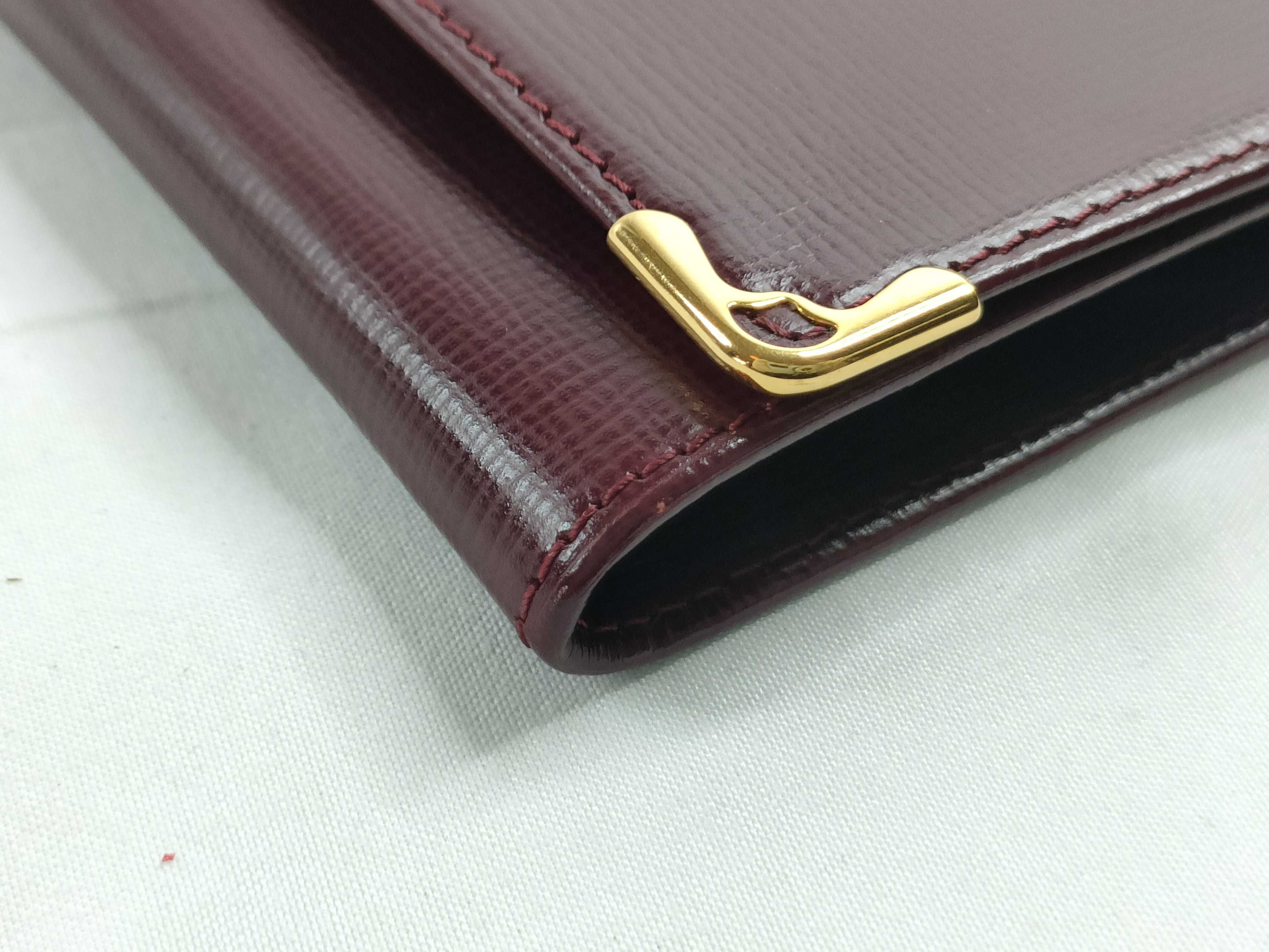 Must line leather coin case. — view 3