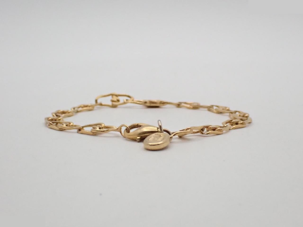 Triomphe bracelet, gold, wrist circumference approximately 18.5 cm — view 2