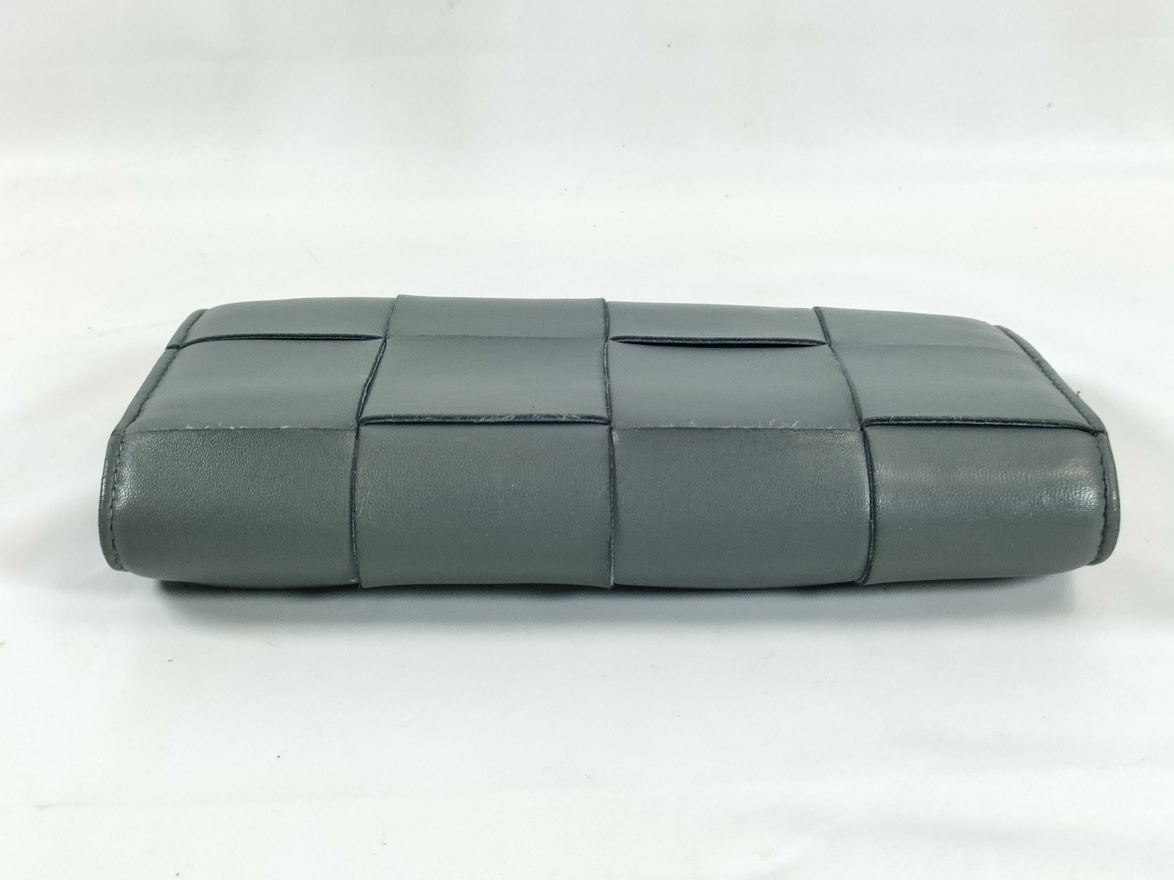 Intrecciato Maxi Intrecciato Cassette Gray Wallet — view 5