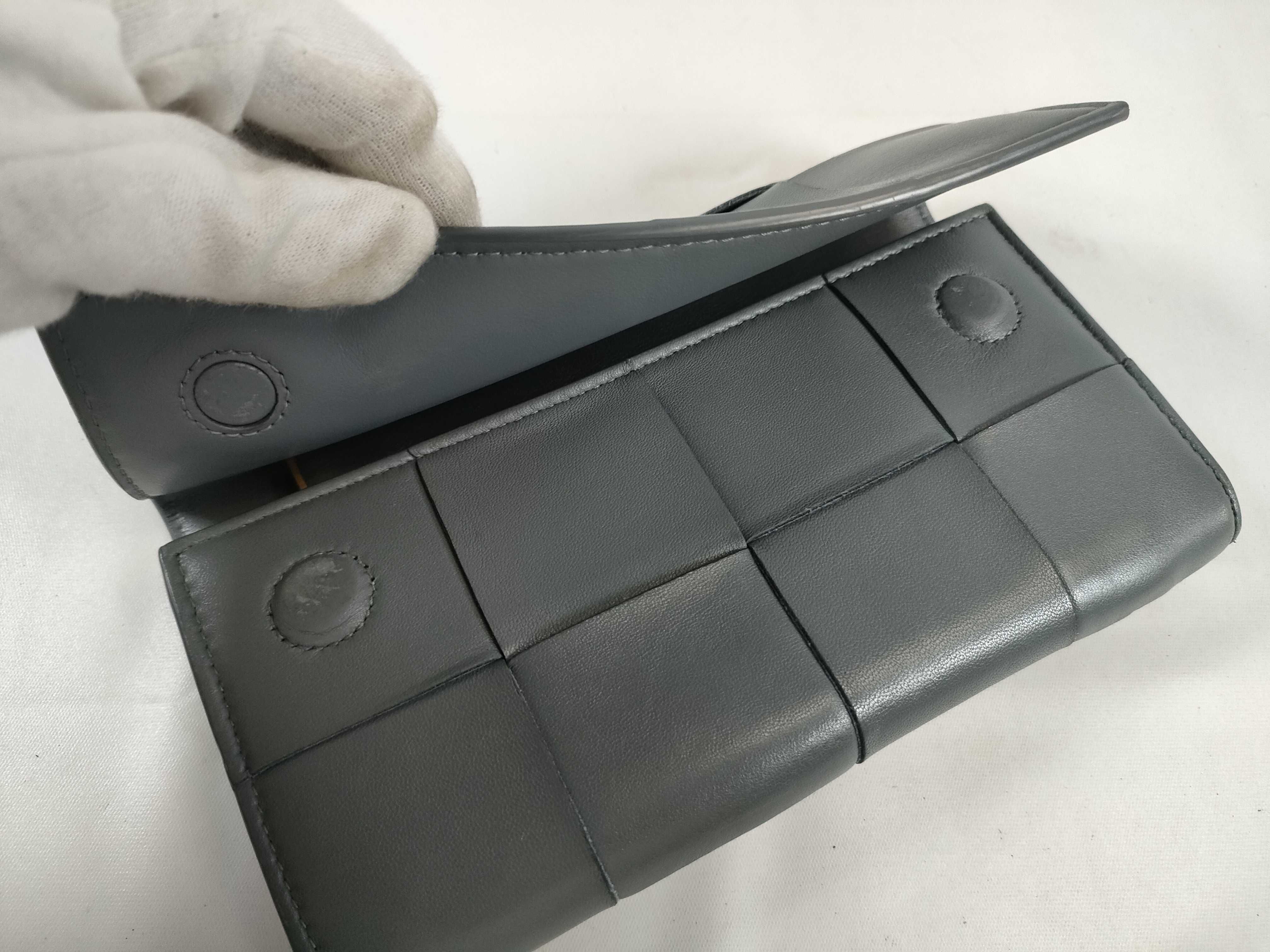 Intrecciato Maxi Intrecciato Cassette Gray Wallet — view 8