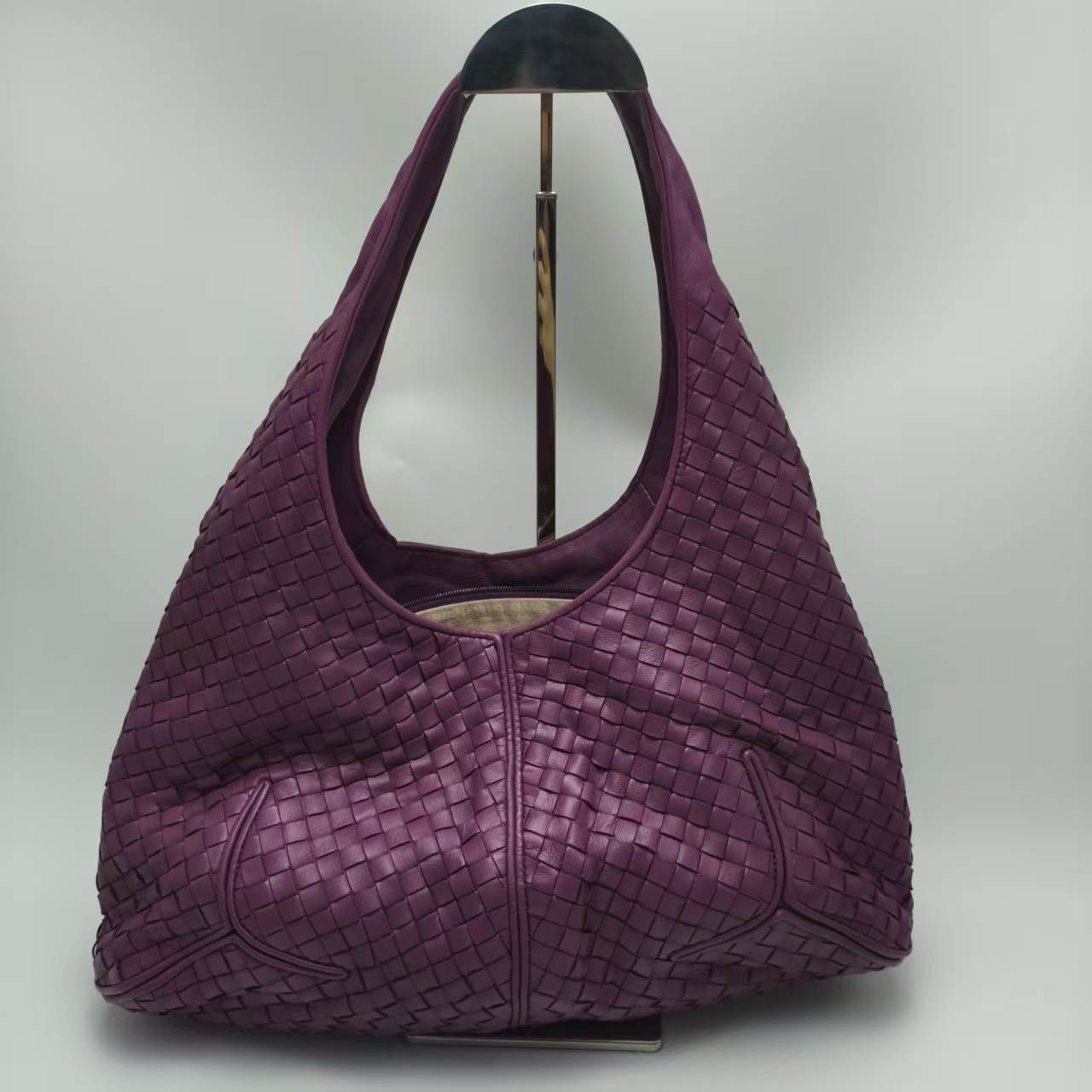 【*Shipped from: China*】BOTTEGA VENETA Lambskin Handbag — view 3
