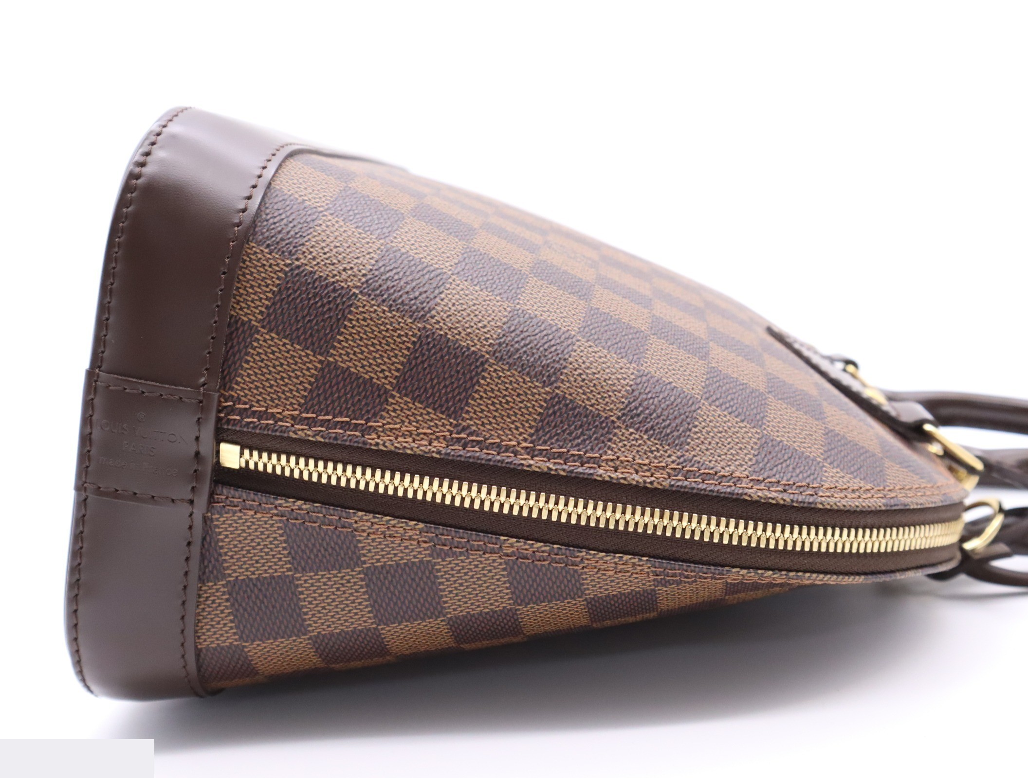 Alma PM includes padlock, 2 keys, clochette, and storage bag. — view 5