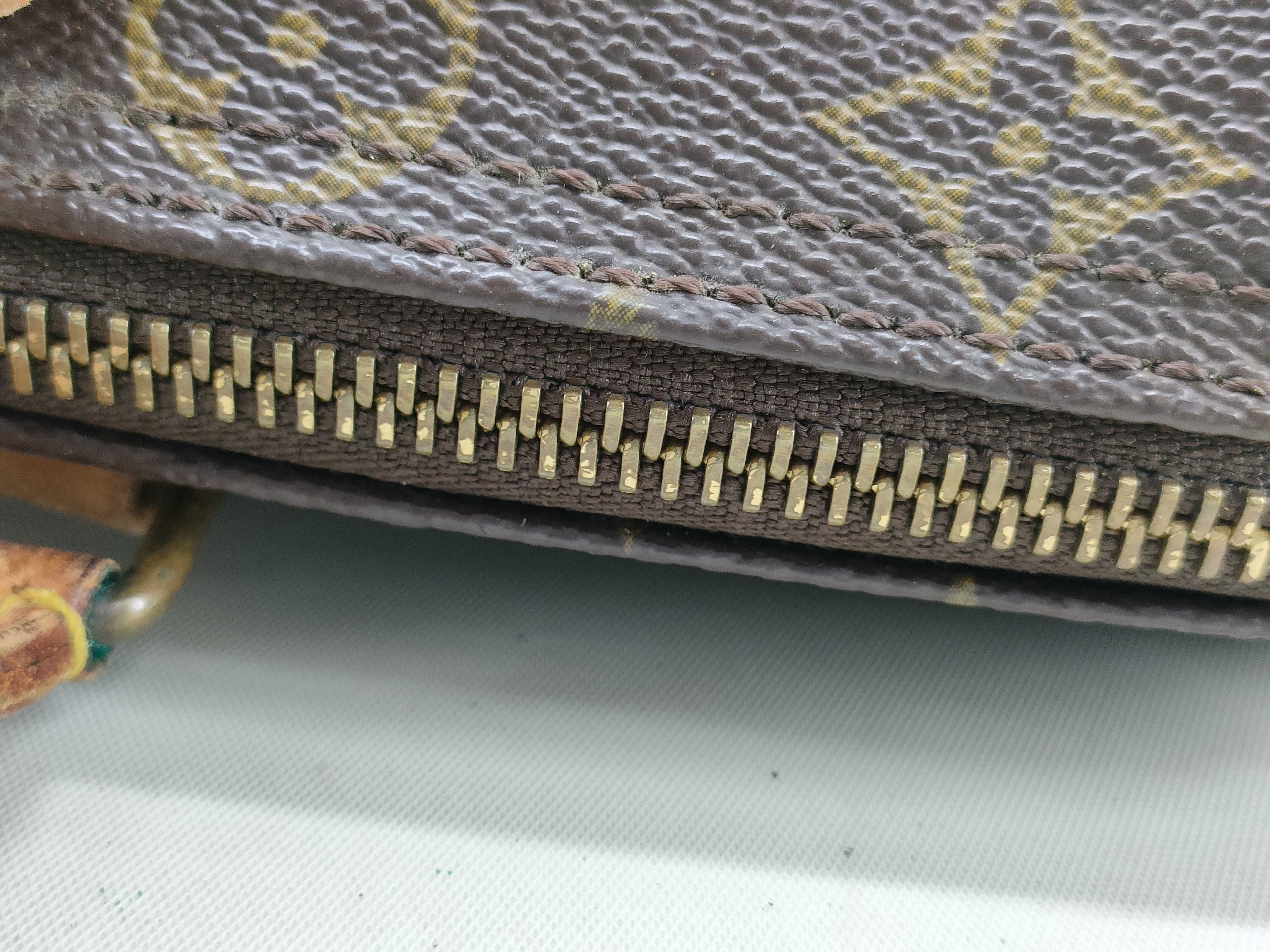 Monogram Louis Vuitton Speedy 30 Boston Bag — view 8