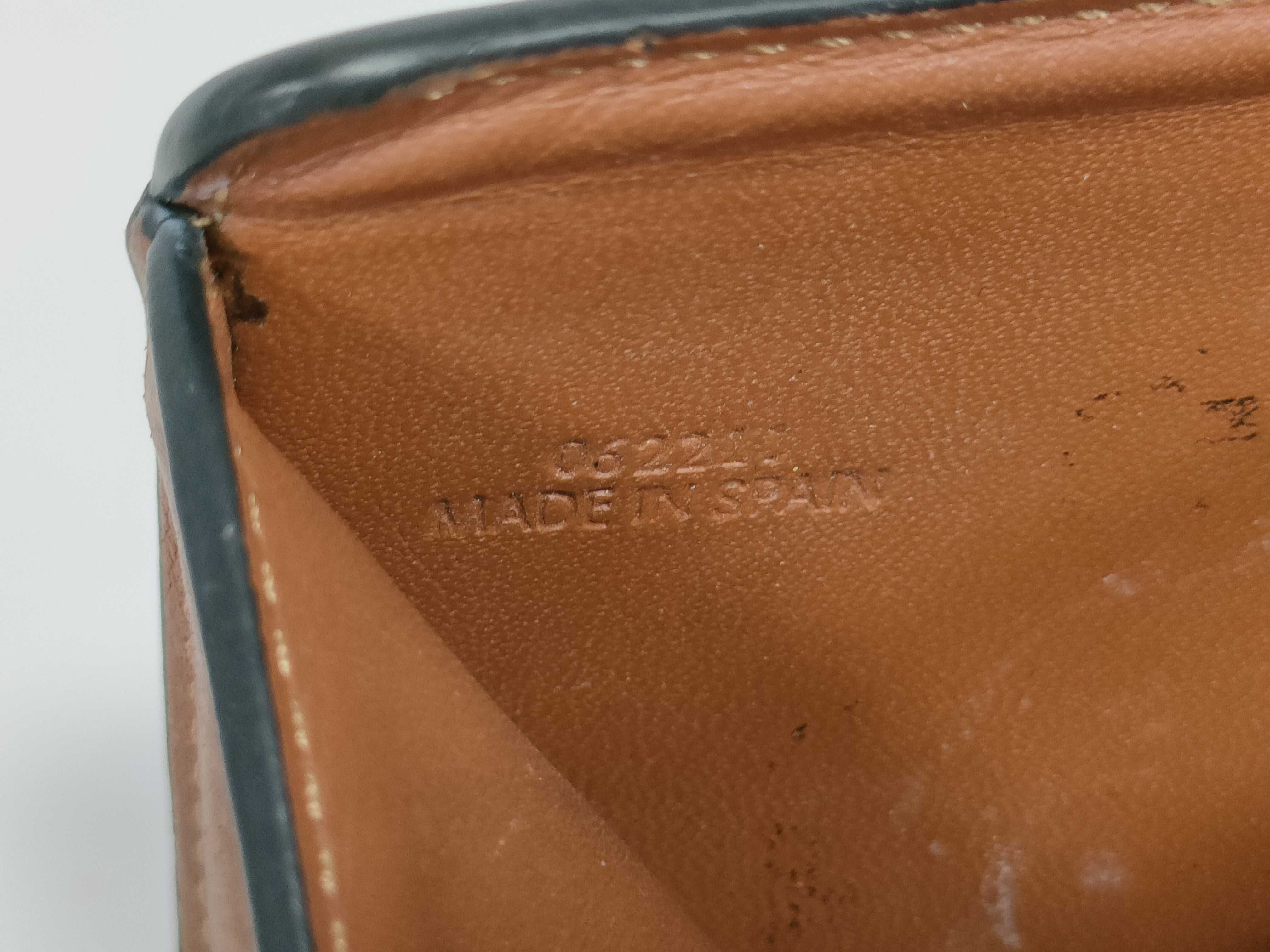 bi-fold wallet — view 12