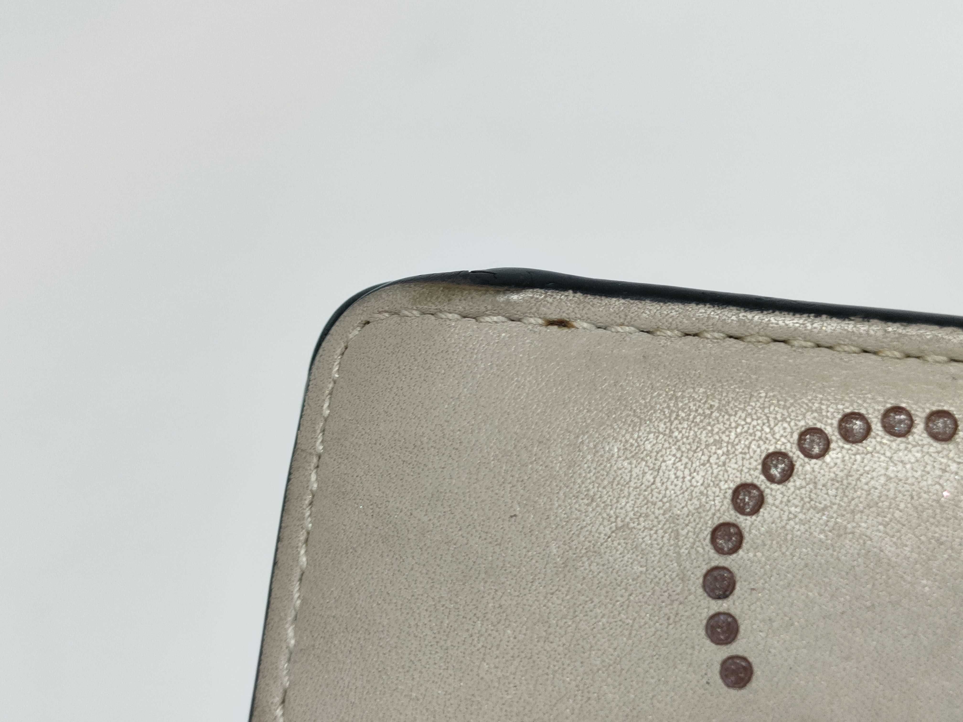 bi-fold wallet — view 15