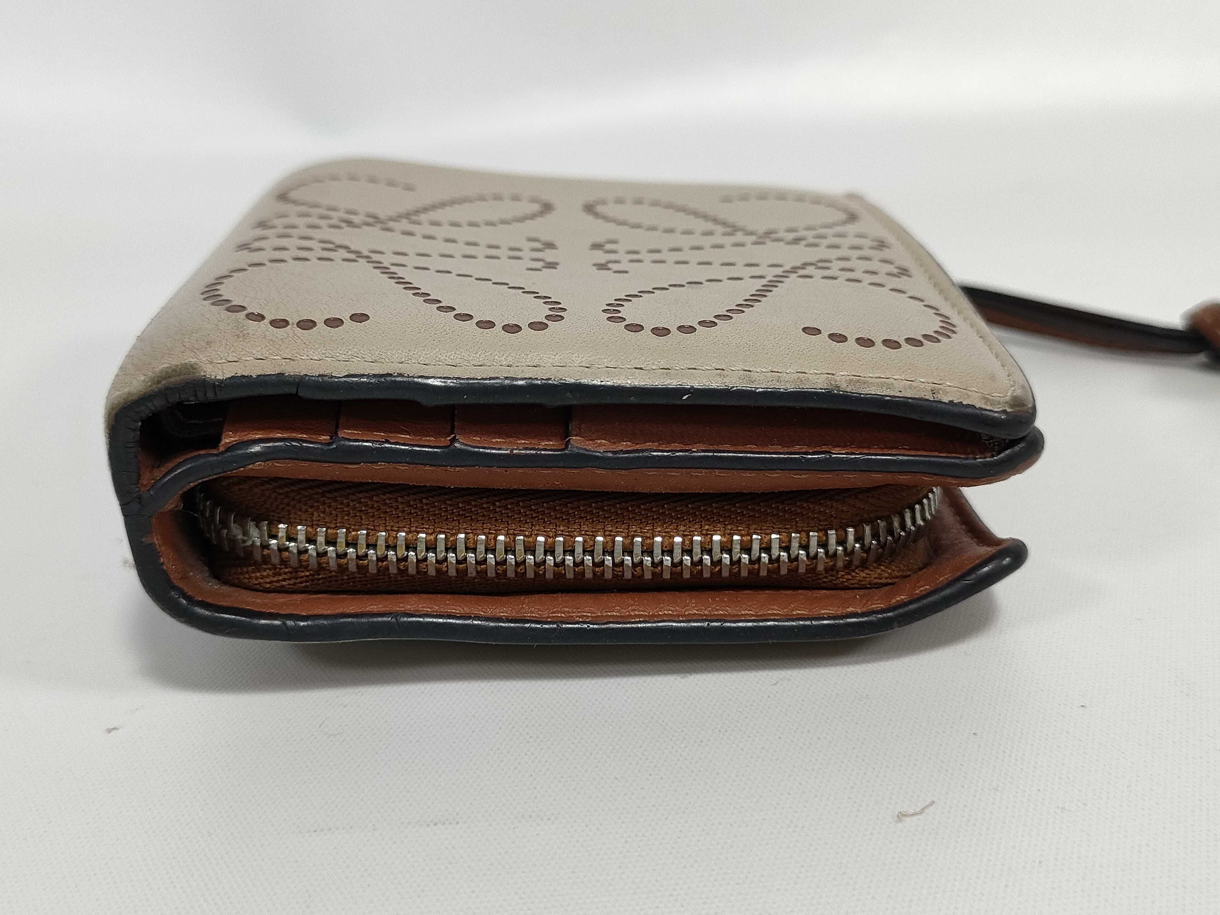 bi-fold wallet — view 3