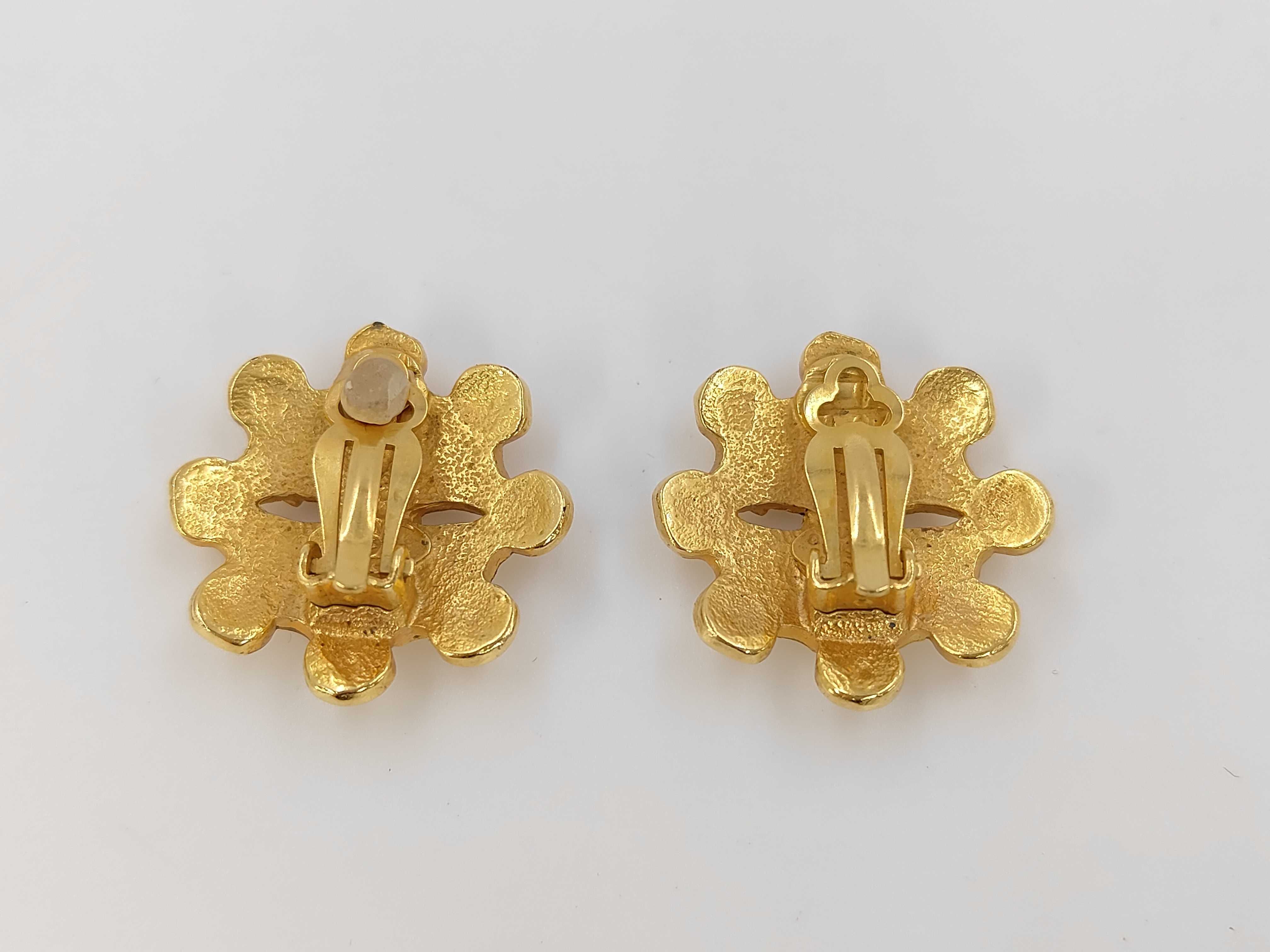 Coco Mark Earrings 94 P Earrings — view 2